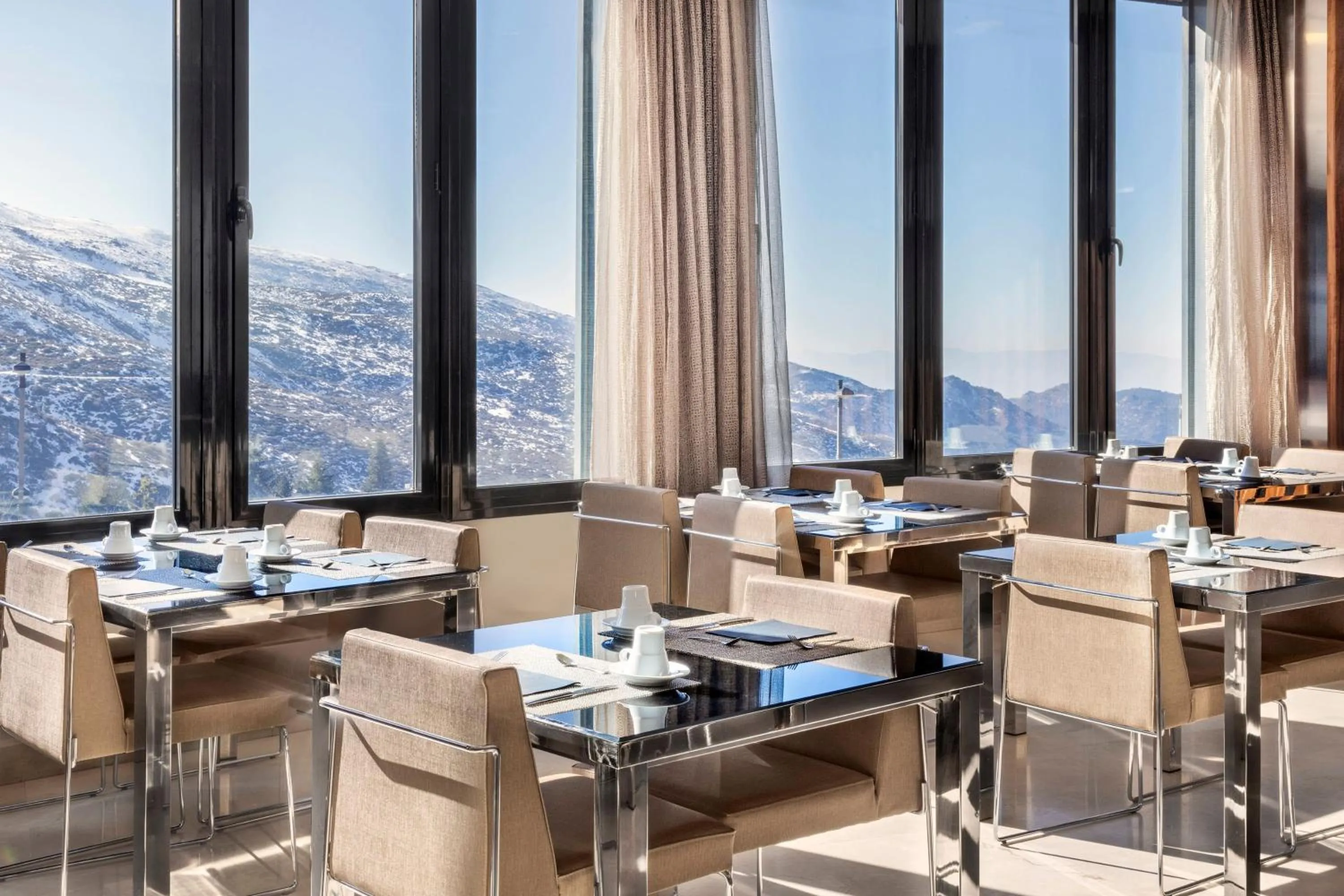 Property building in Meliá Sol y Nieve