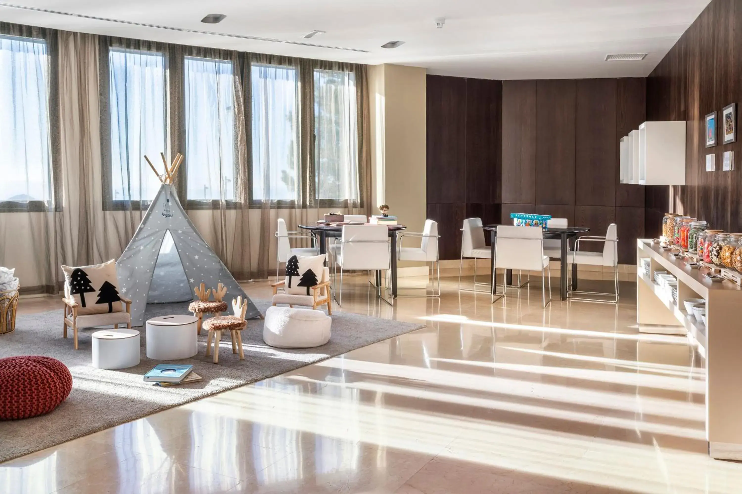 Property building in Meliá Sol y Nieve Property building in Meliá Sol y Nieve