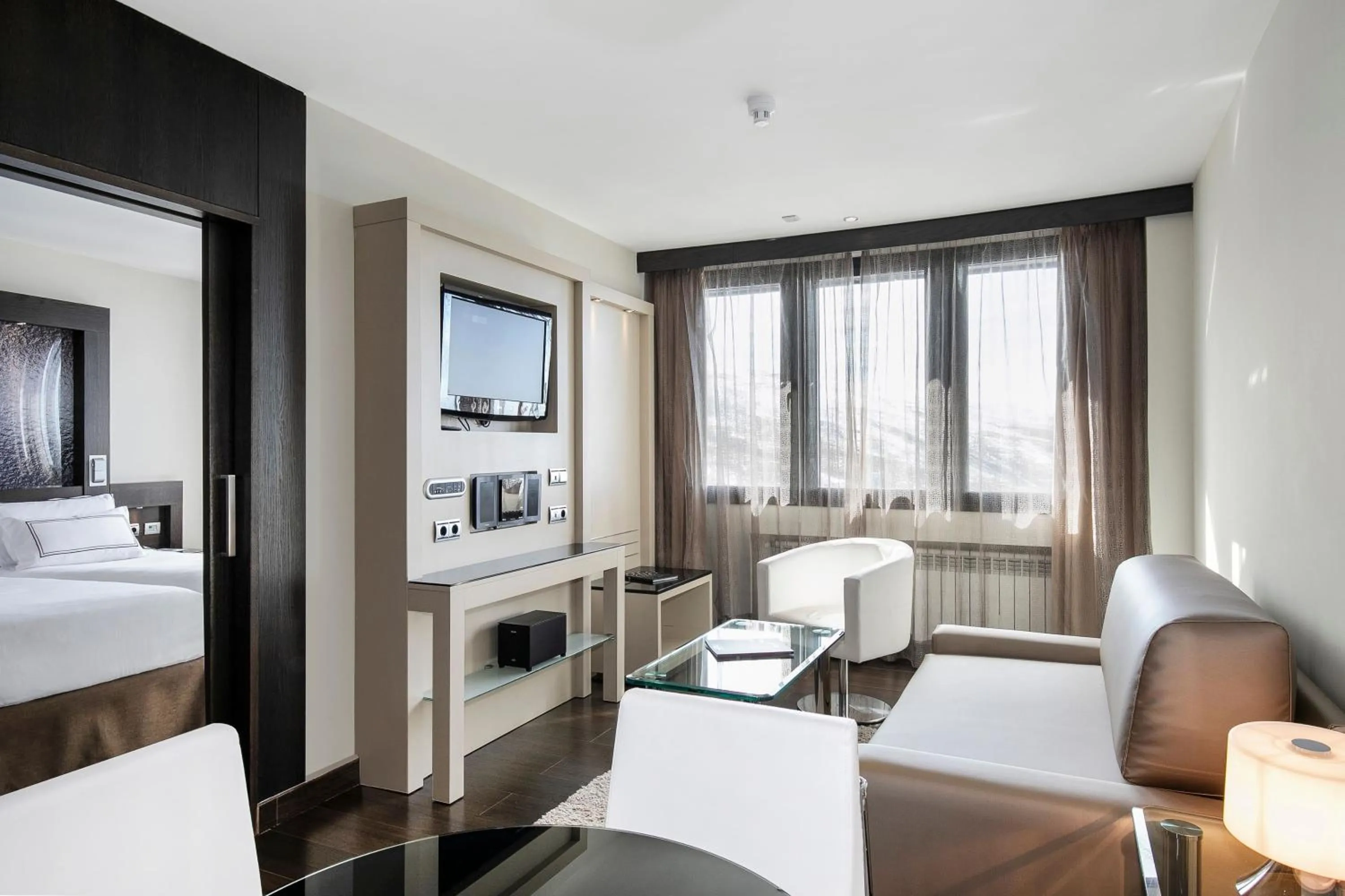 Property building, Bed in Meliá Sol y Nieve