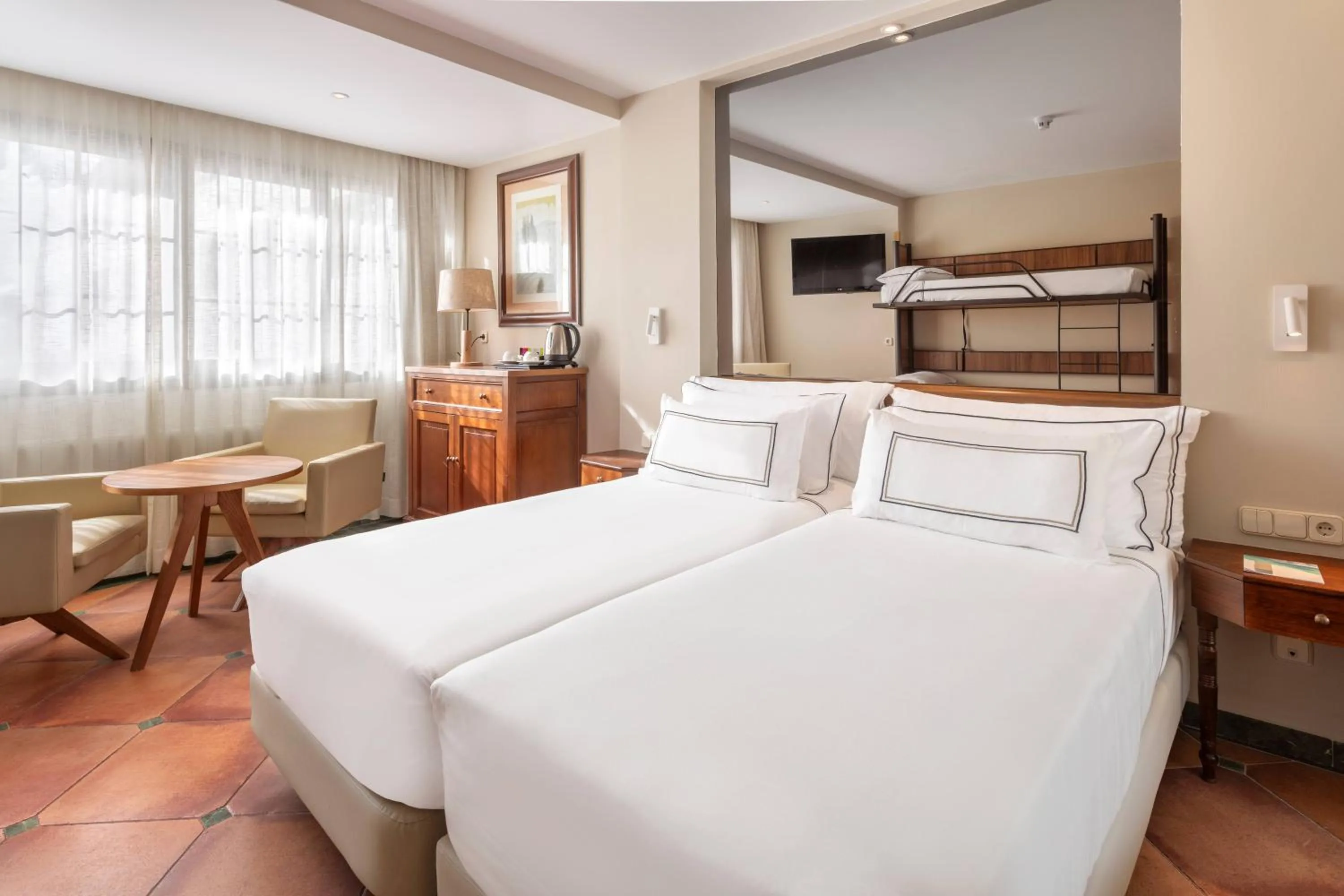 Property building, Bed in Meliá Sol y Nieve