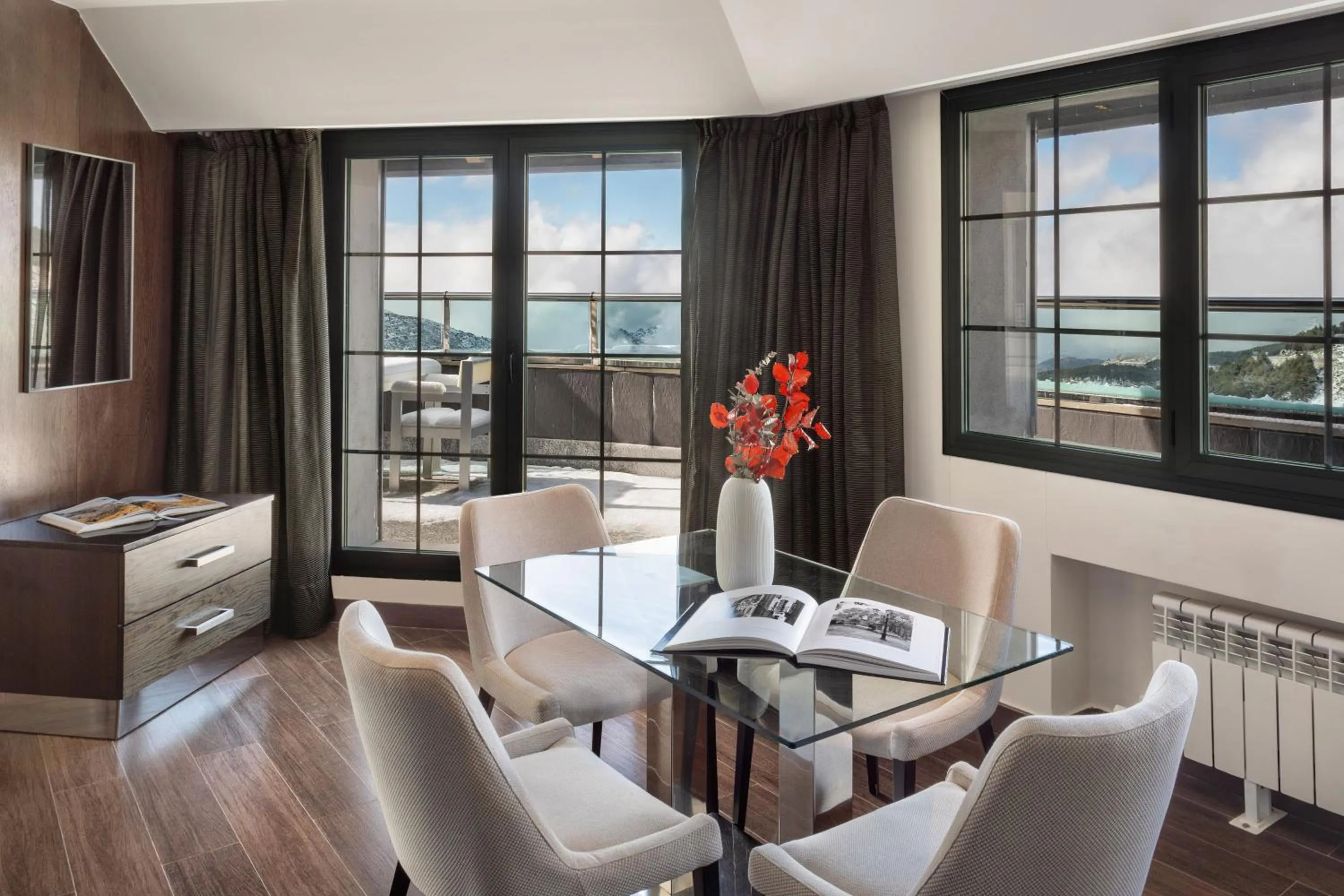 Property building in Meliá Sol y Nieve