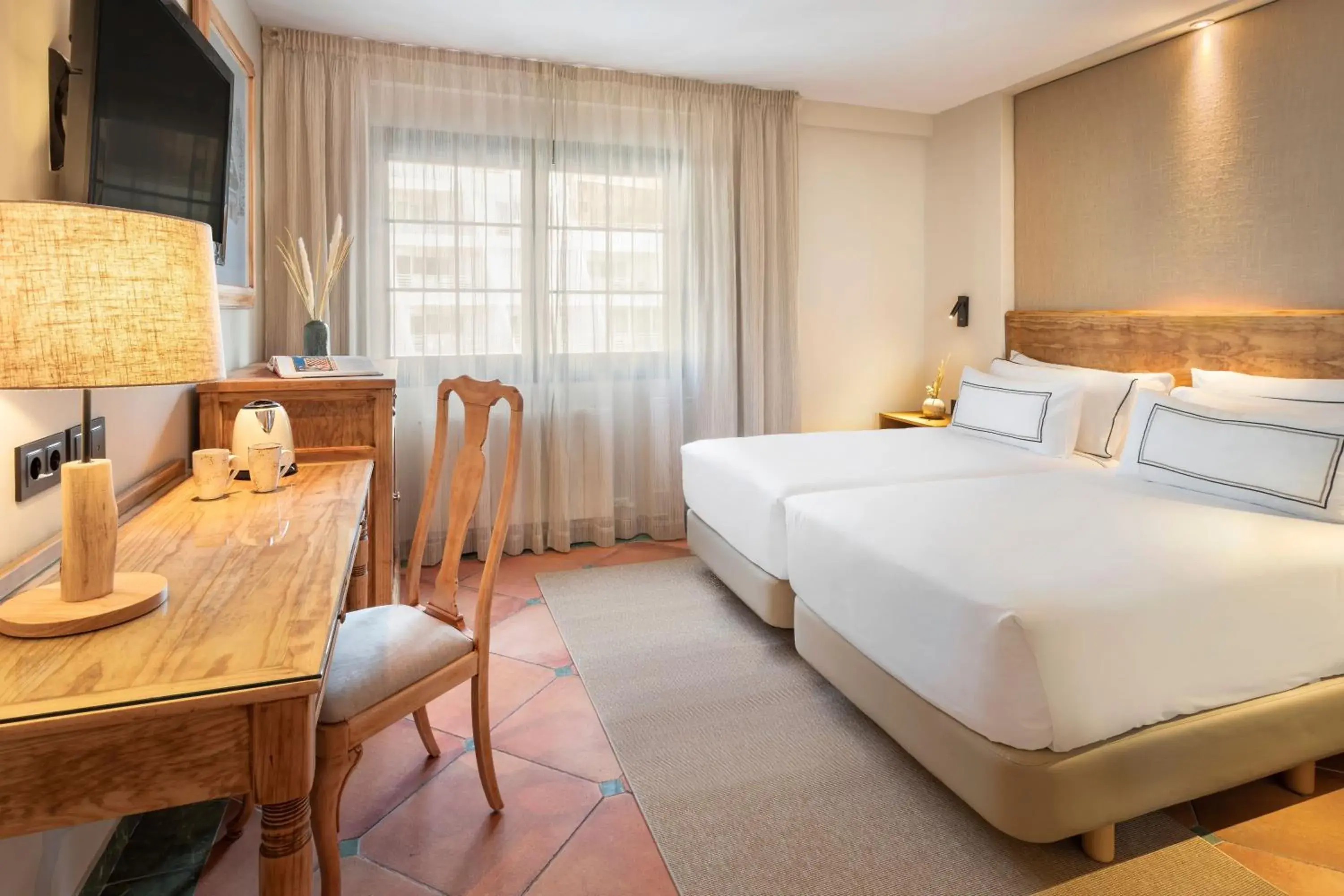 Property building, Bed in Meliá Sol y Nieve Property building, Bed in Meliá Sol y Nieve