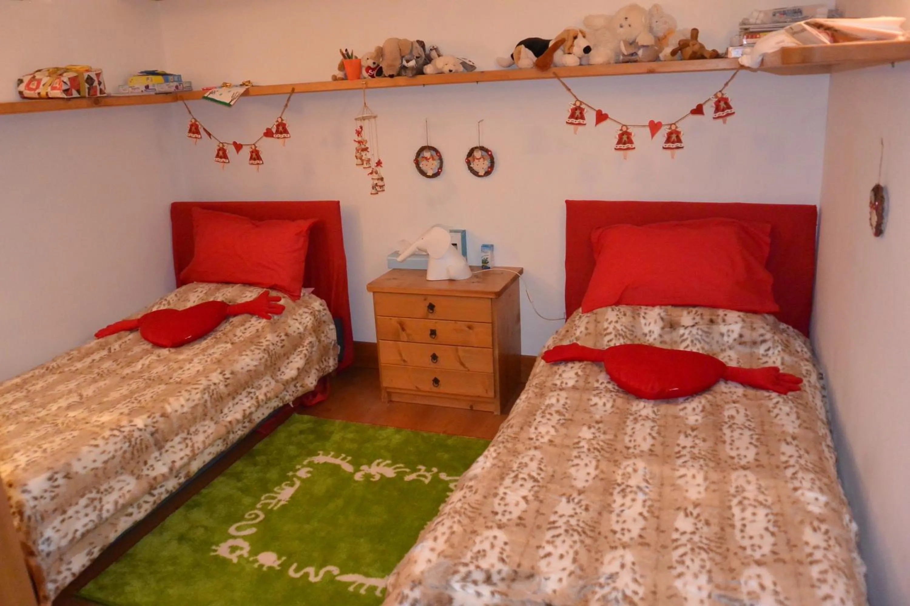 Bedroom, Bed in Villa Ronco - Stayincortina