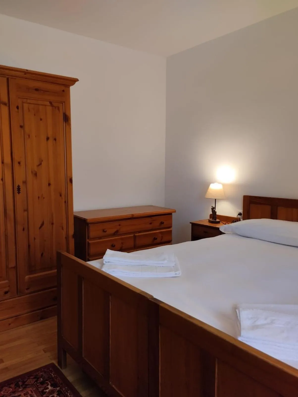 Bedroom, Bed in Villa Ronco - Stayincortina