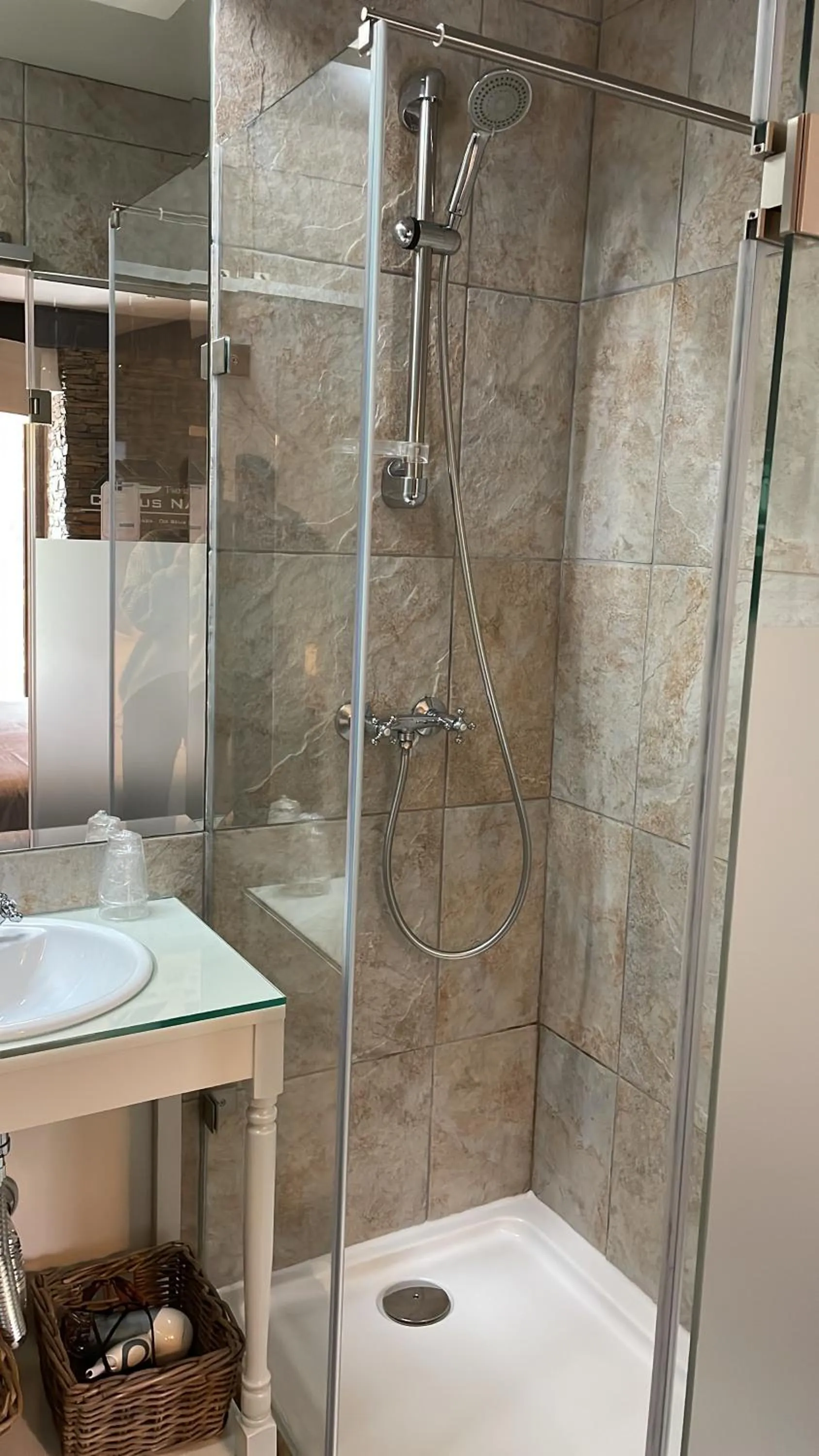 Standard Twin Room with Mountain View in MyStay - Campus Natura