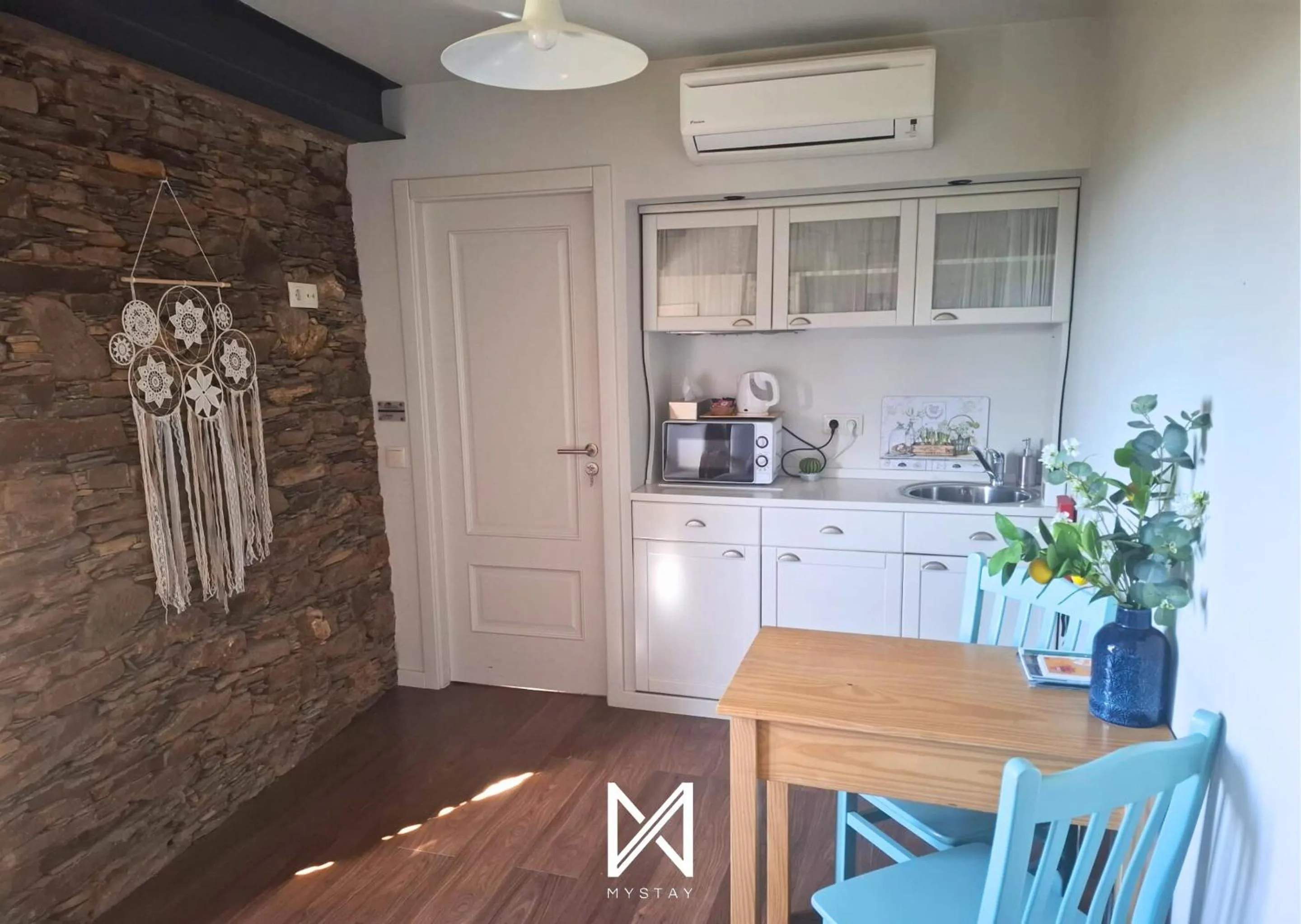 Kitchen or kitchenette in MyStay - Campus Natura