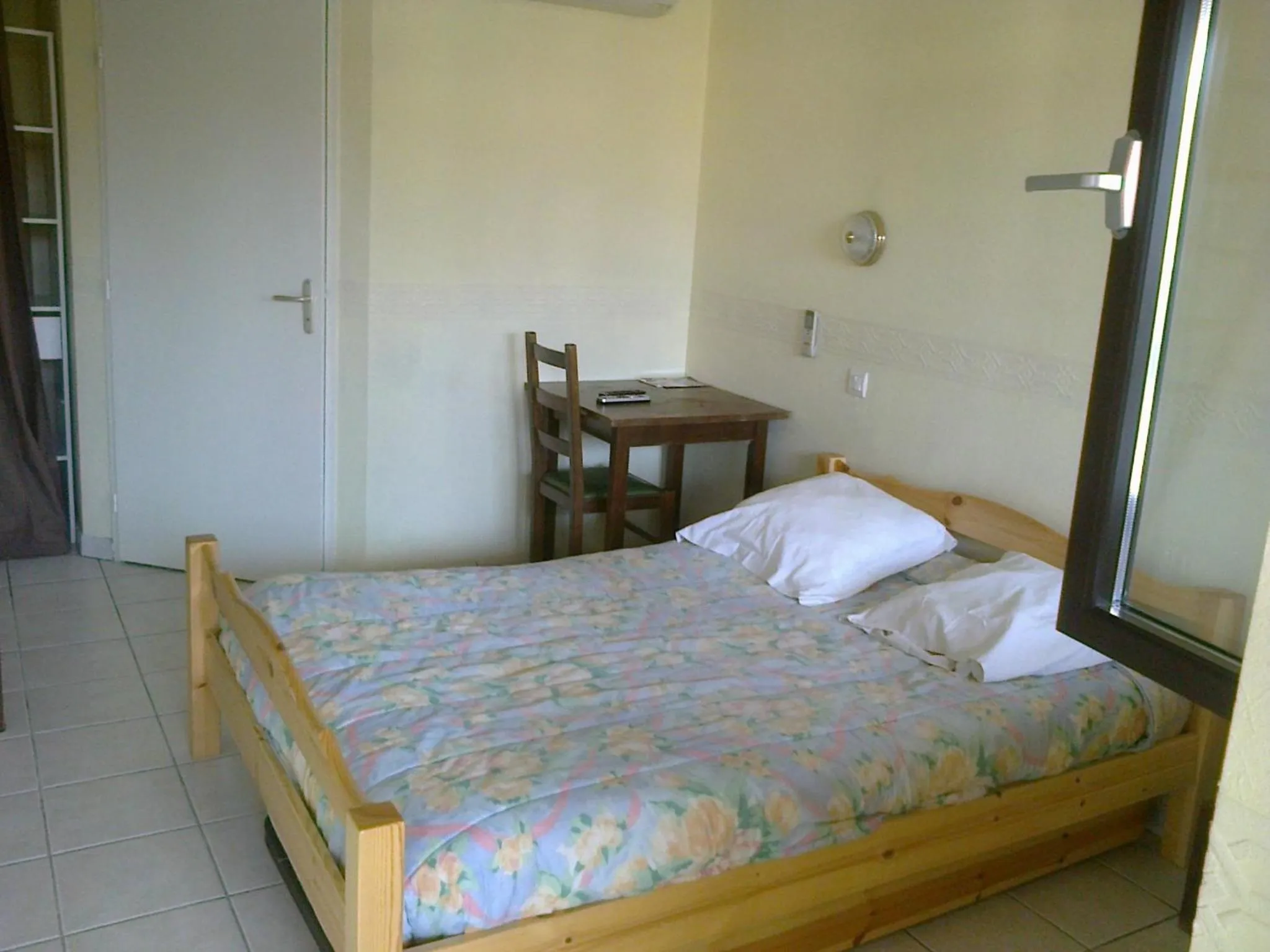 Bed in Auberge de l'Europe