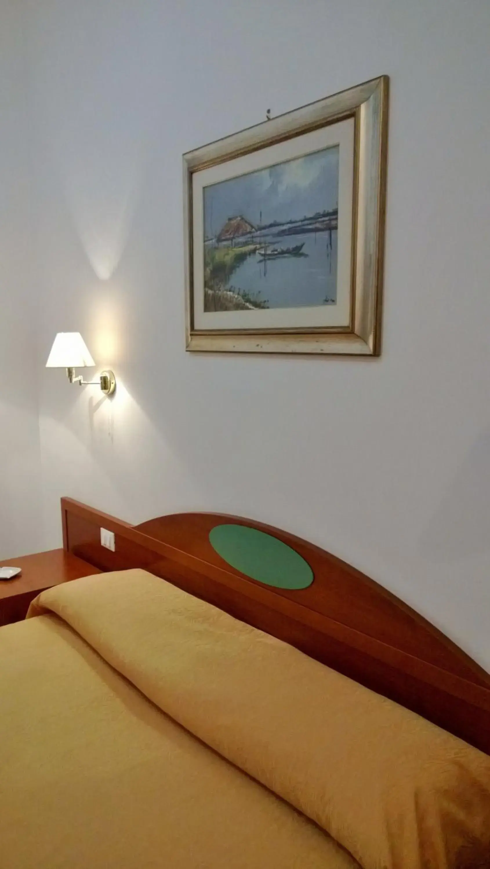 Decorative detail, Bed in Cannaregio II Apartments Decorative detail, Bed in Cannaregio II Apartments