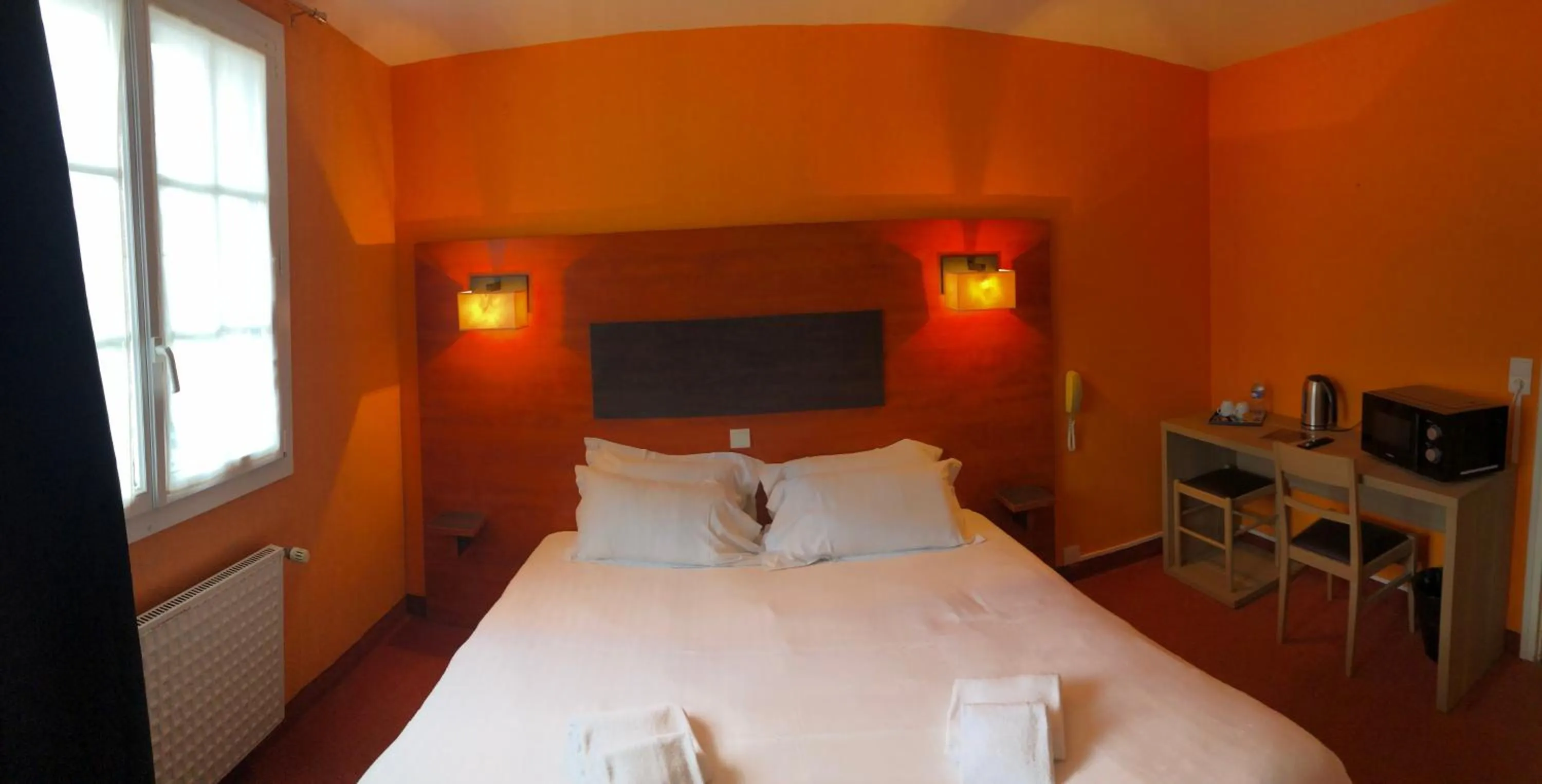 Bed in Hôtel Particulier LE MAS DES MARAIS