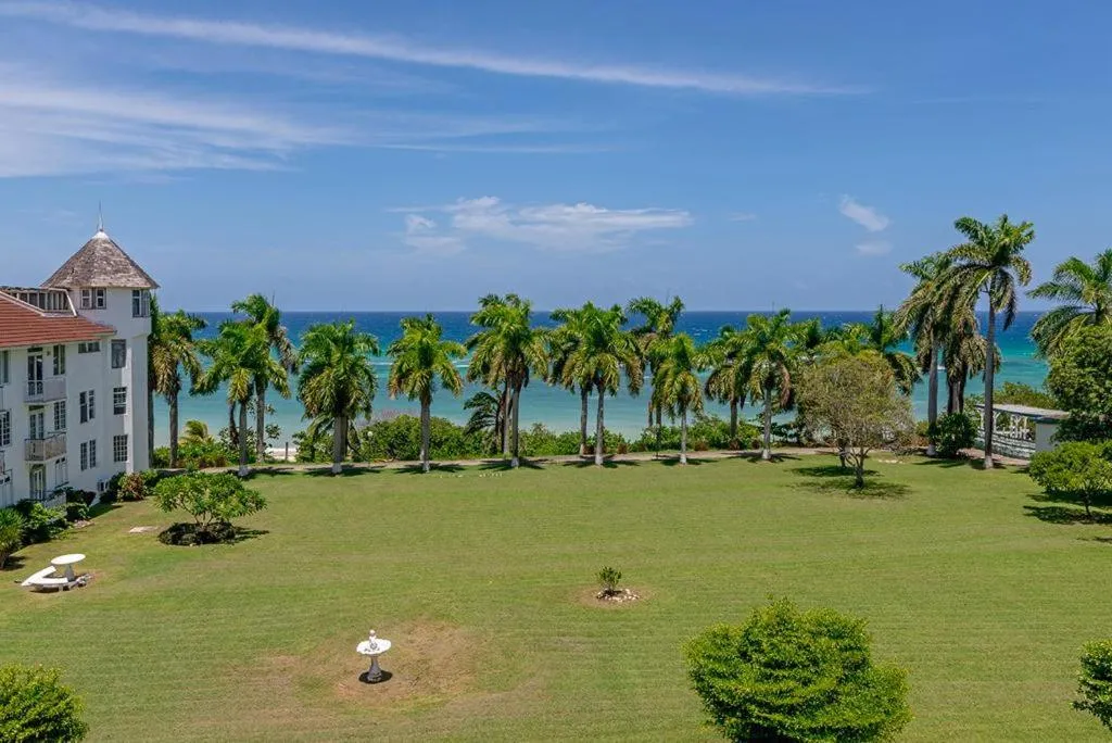 Sea view in Marriott SeaCastles B30 Rooftop Penthouse