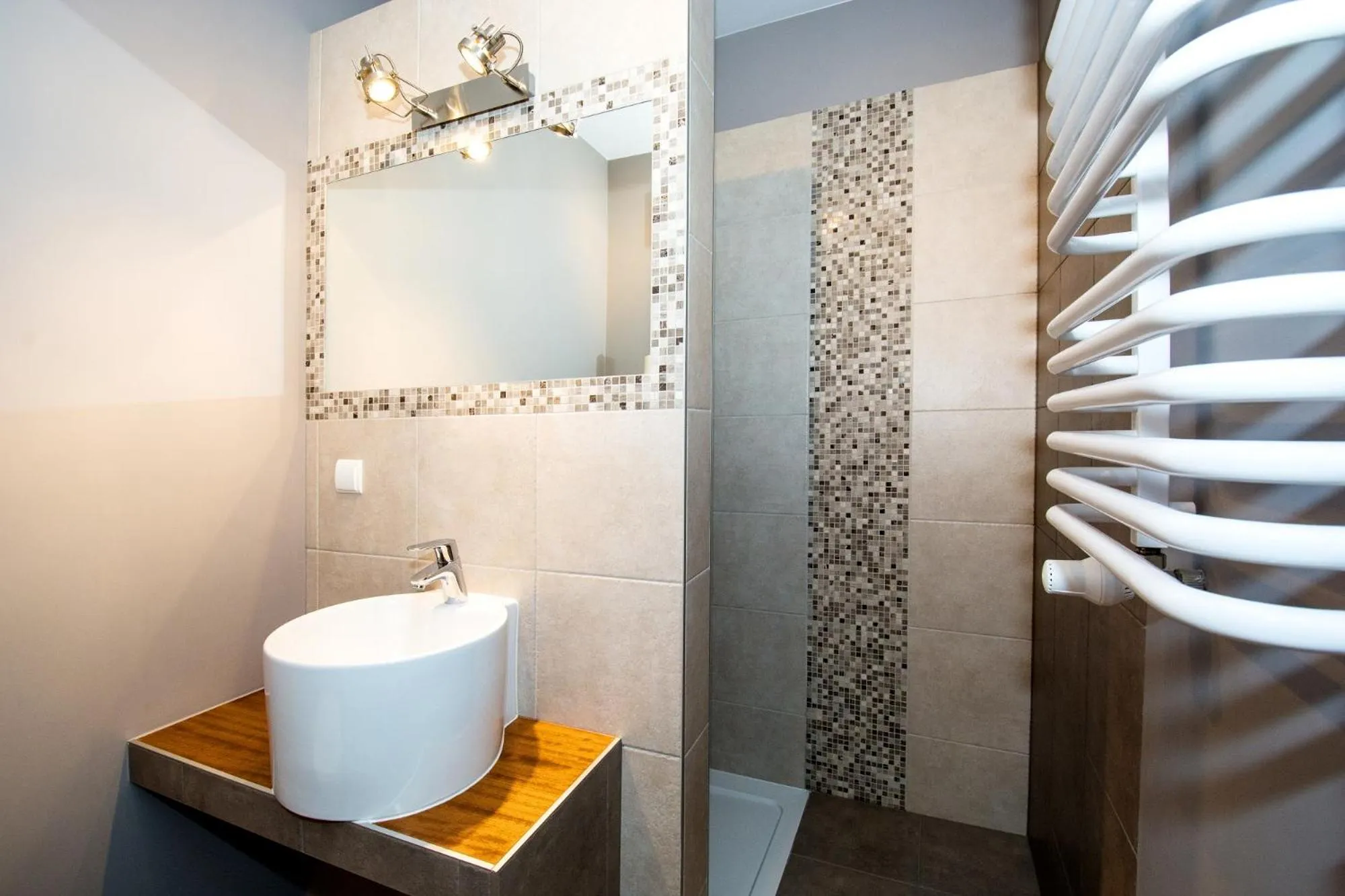 Shower in erApartments Oxygen Residence