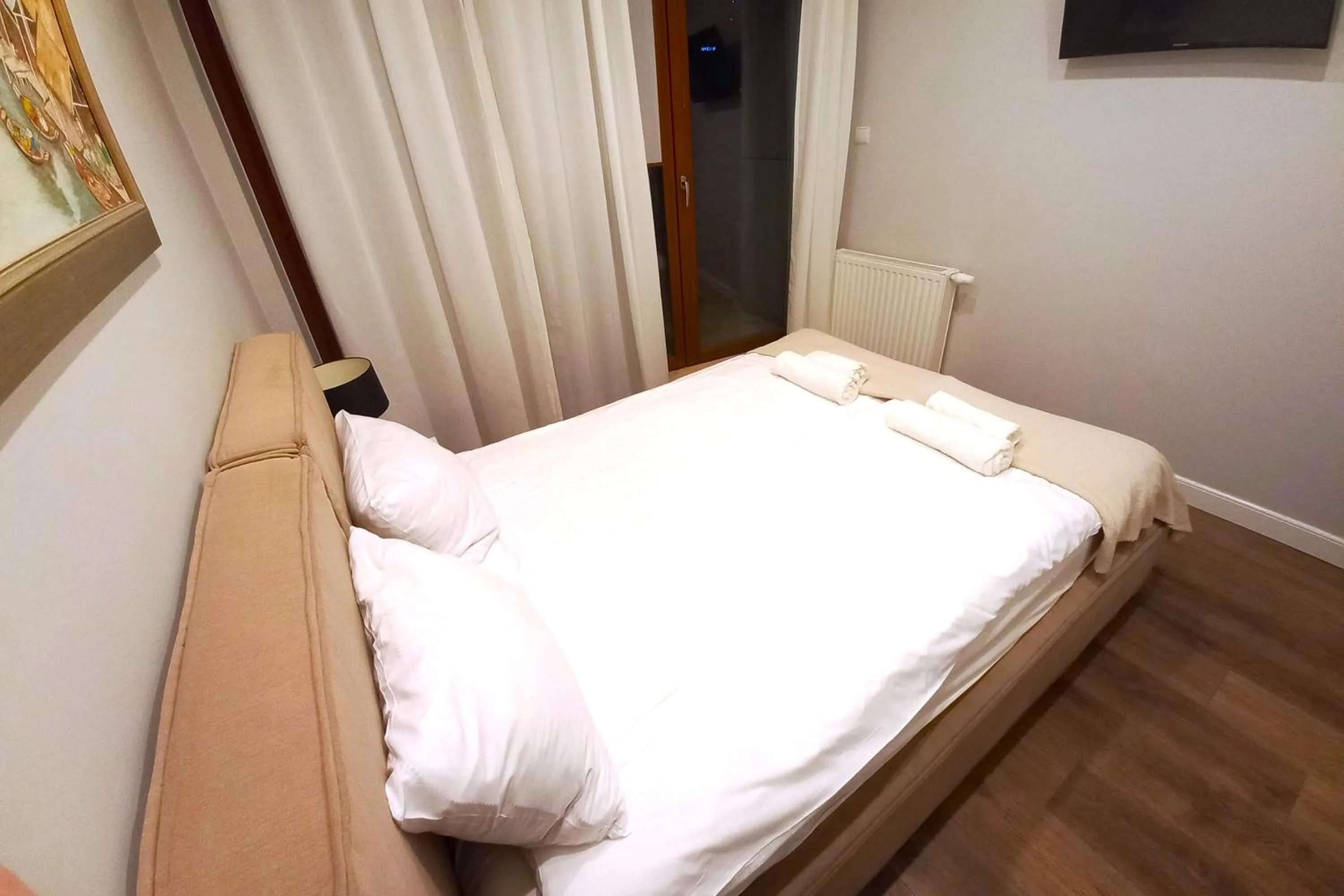 Bedroom, Bed in erApartments Oxygen Residence