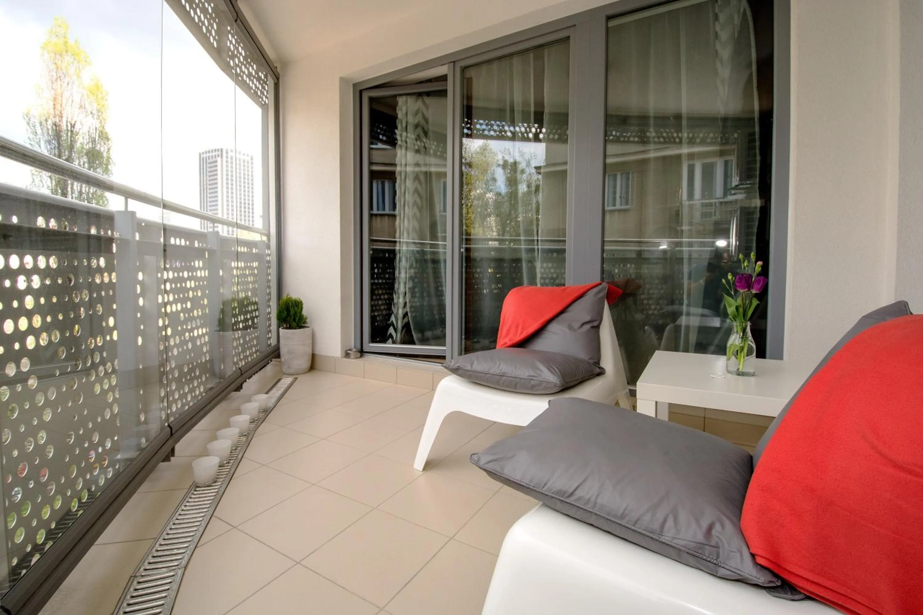 Balcony/Terrace in erApartments Oxygen Residence