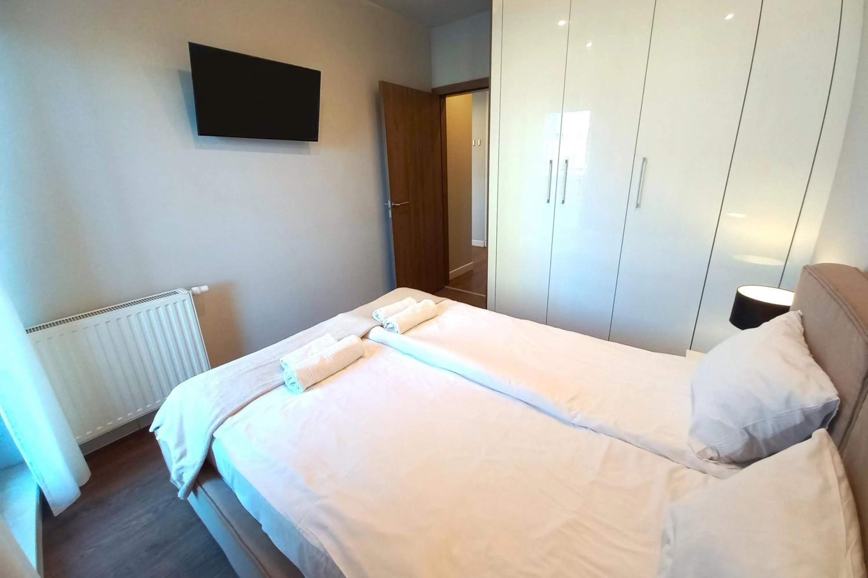 Photo of the whole room, Bed in erApartments Oxygen Residence