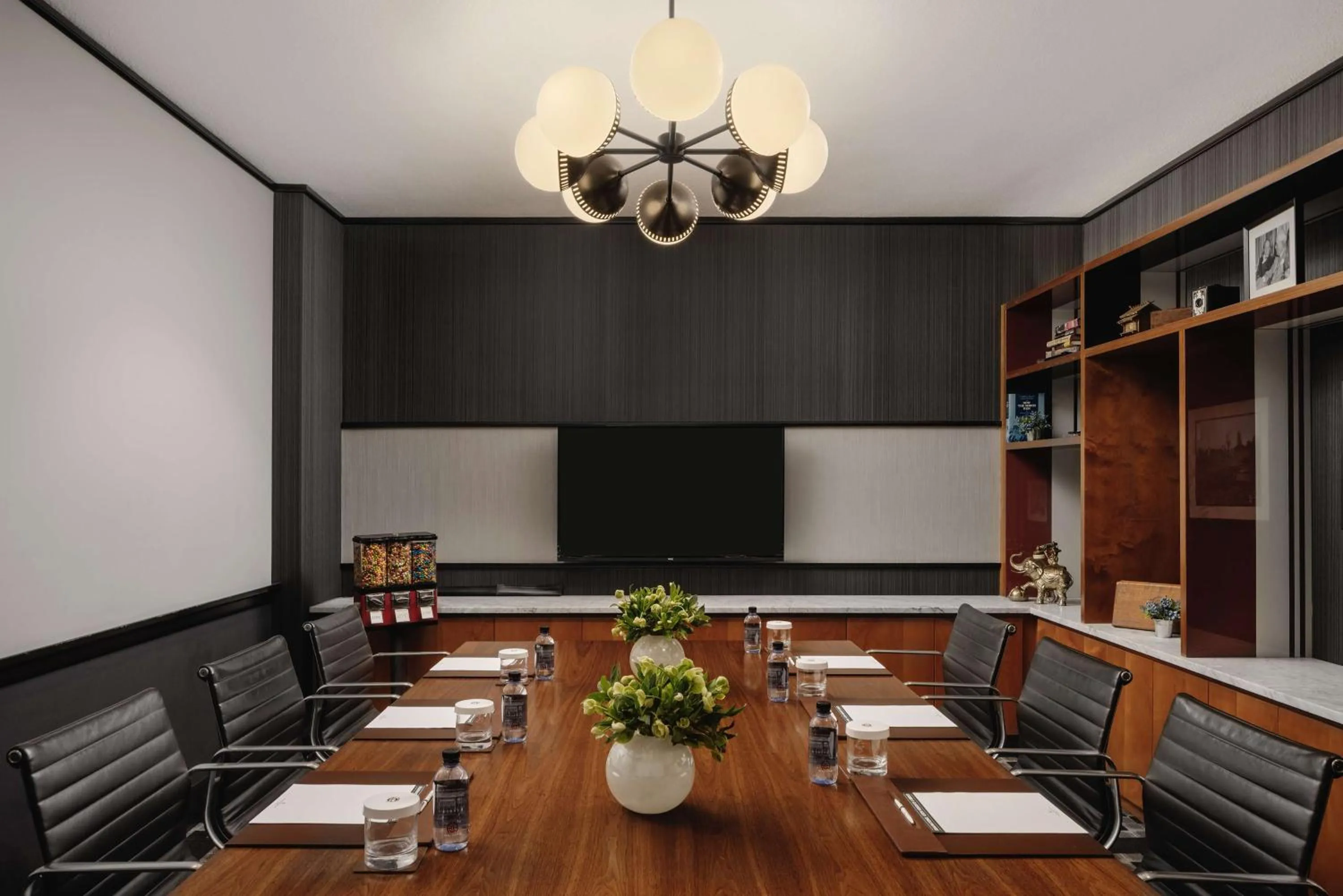 Meeting/conference room in Chicago Athletic Association, part of Hyatt