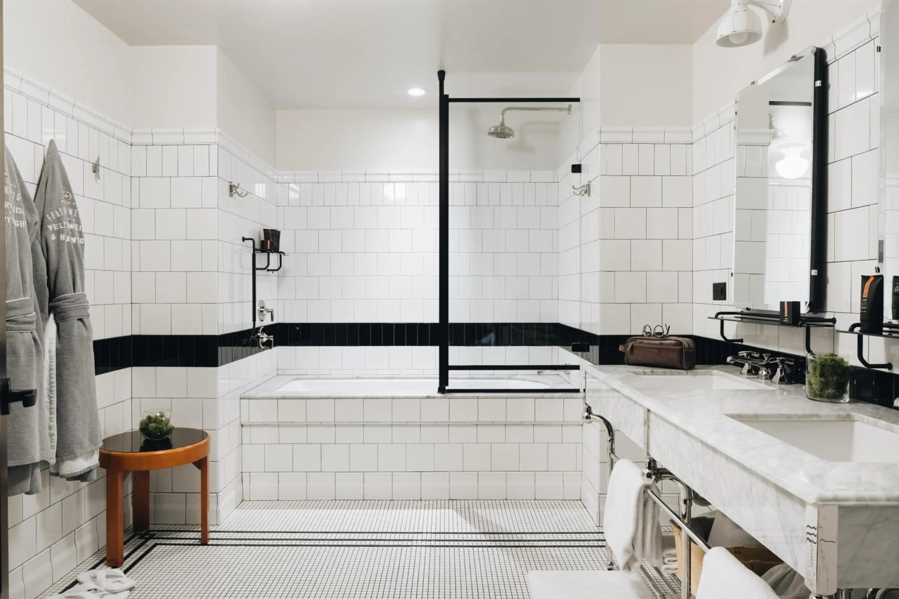 Bathroom in Chicago Athletic Association, part of Hyatt