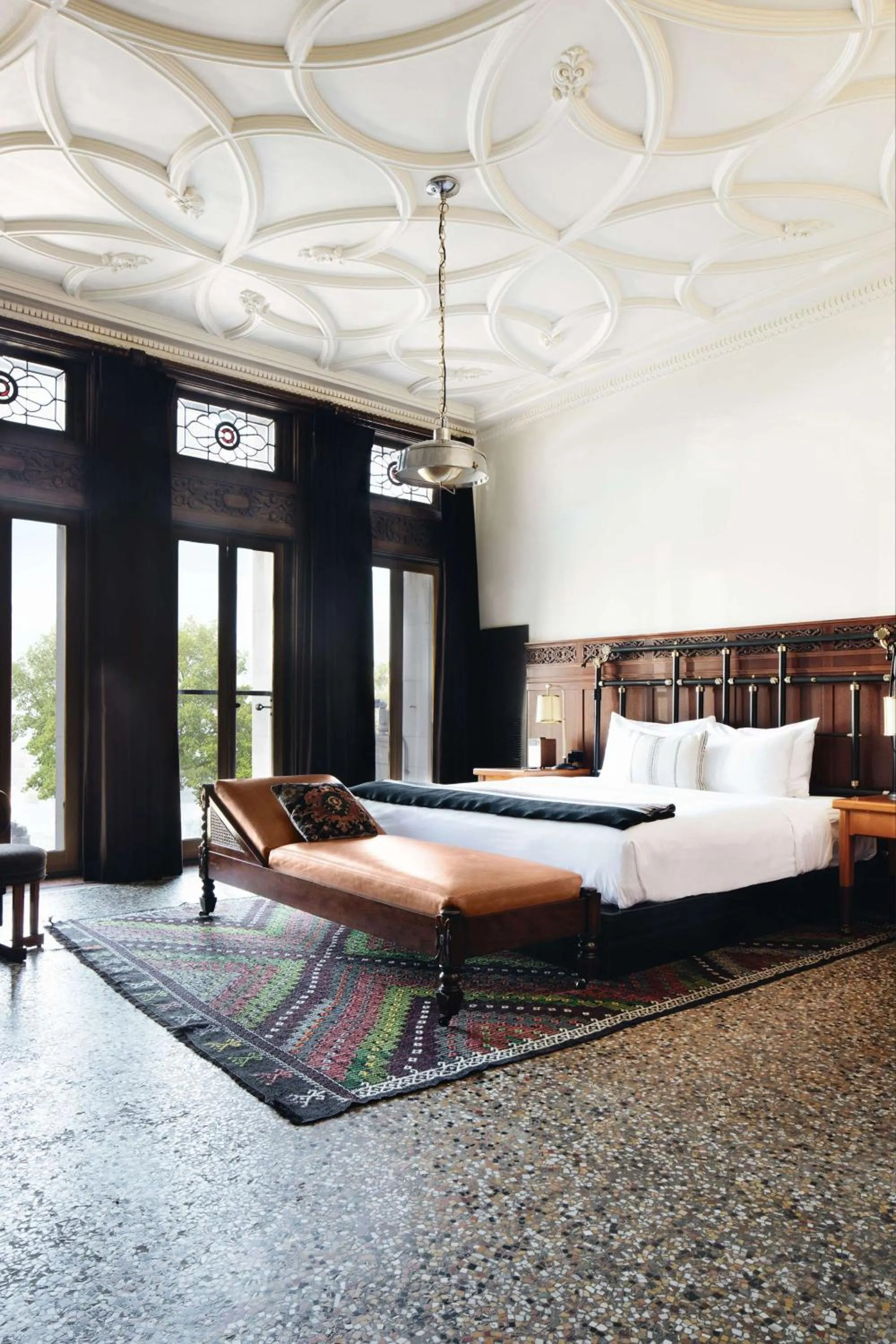 Bedroom, Bed in Chicago Athletic Association, part of Hyatt