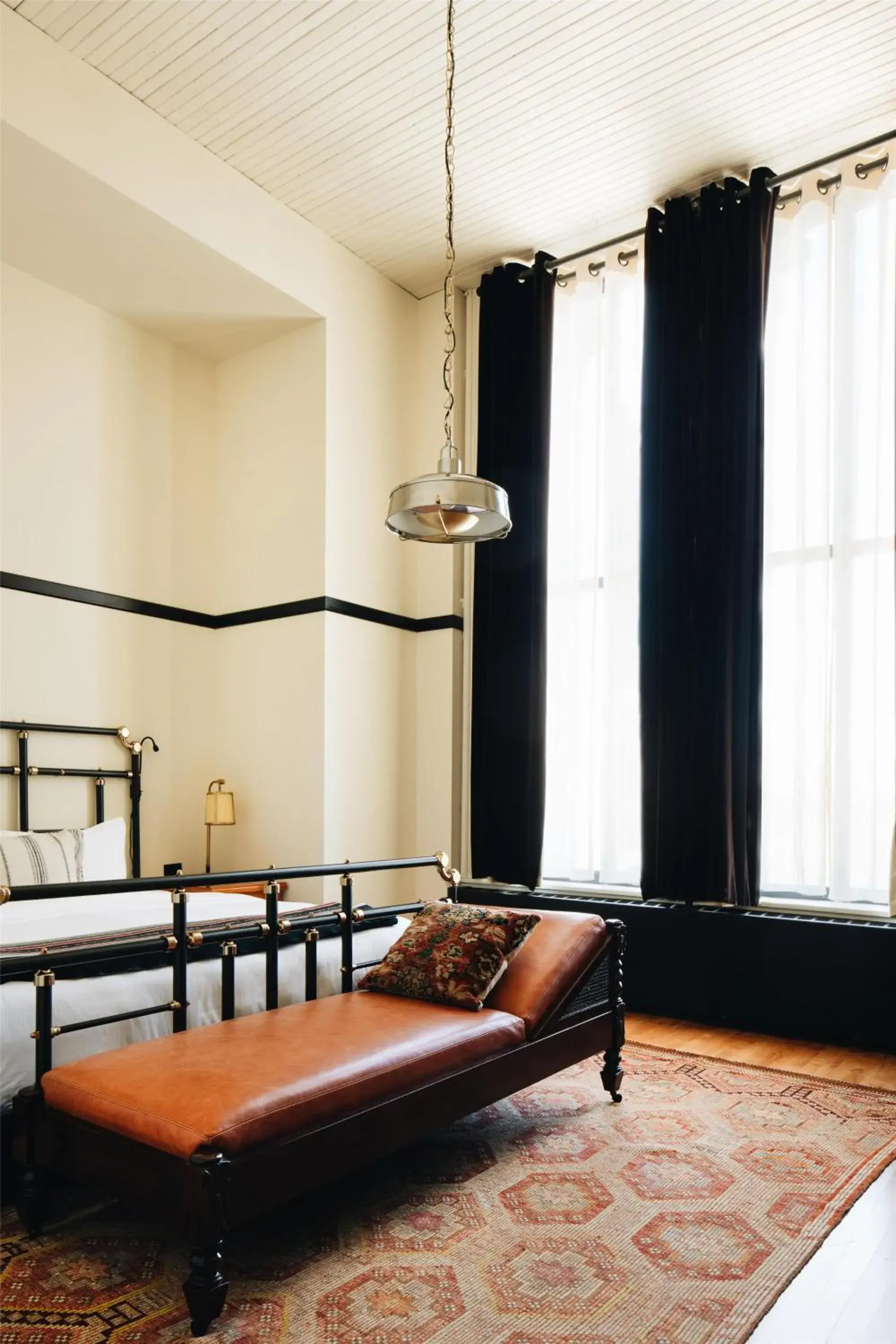 Photo of the whole room, Bed in Chicago Athletic Association, part of Hyatt Photo of the whole room, Bed in Chicago Athletic Association, part of Hyatt