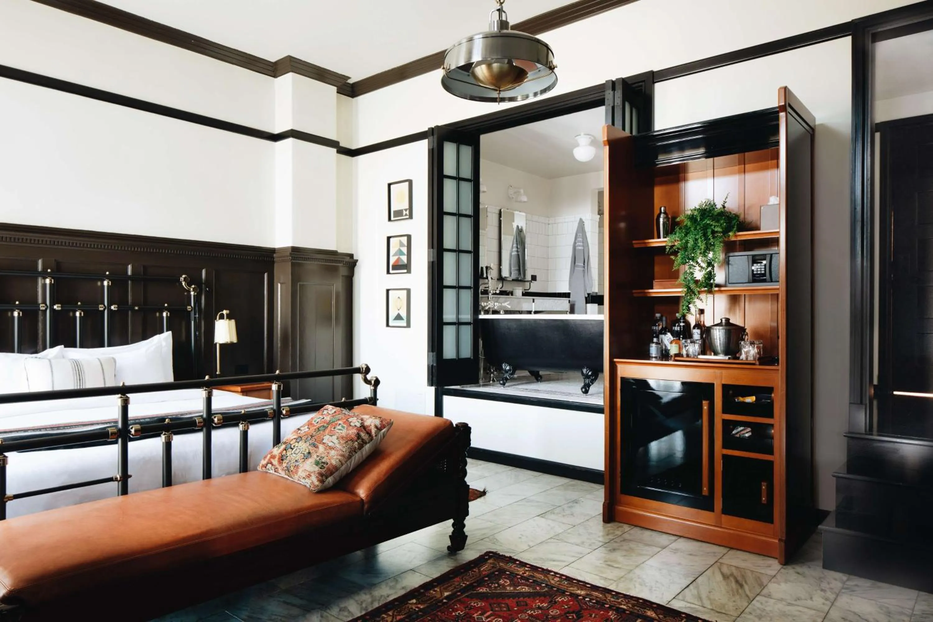 Bedroom in Chicago Athletic Association, part of Hyatt