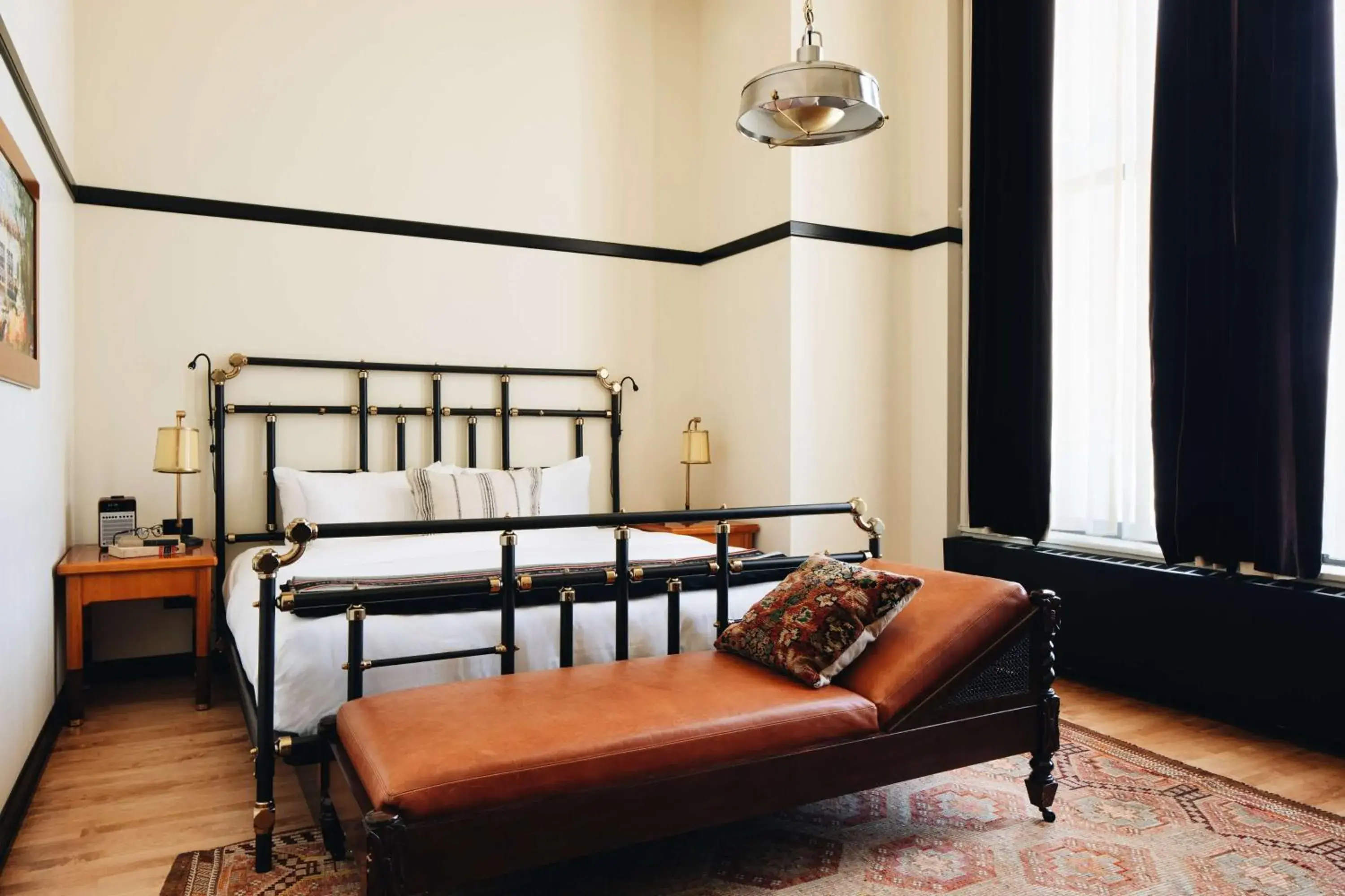 Photo of the whole room, Bed in Chicago Athletic Association, part of Hyatt Photo of the whole room, Bed in Chicago Athletic Association, part of Hyatt