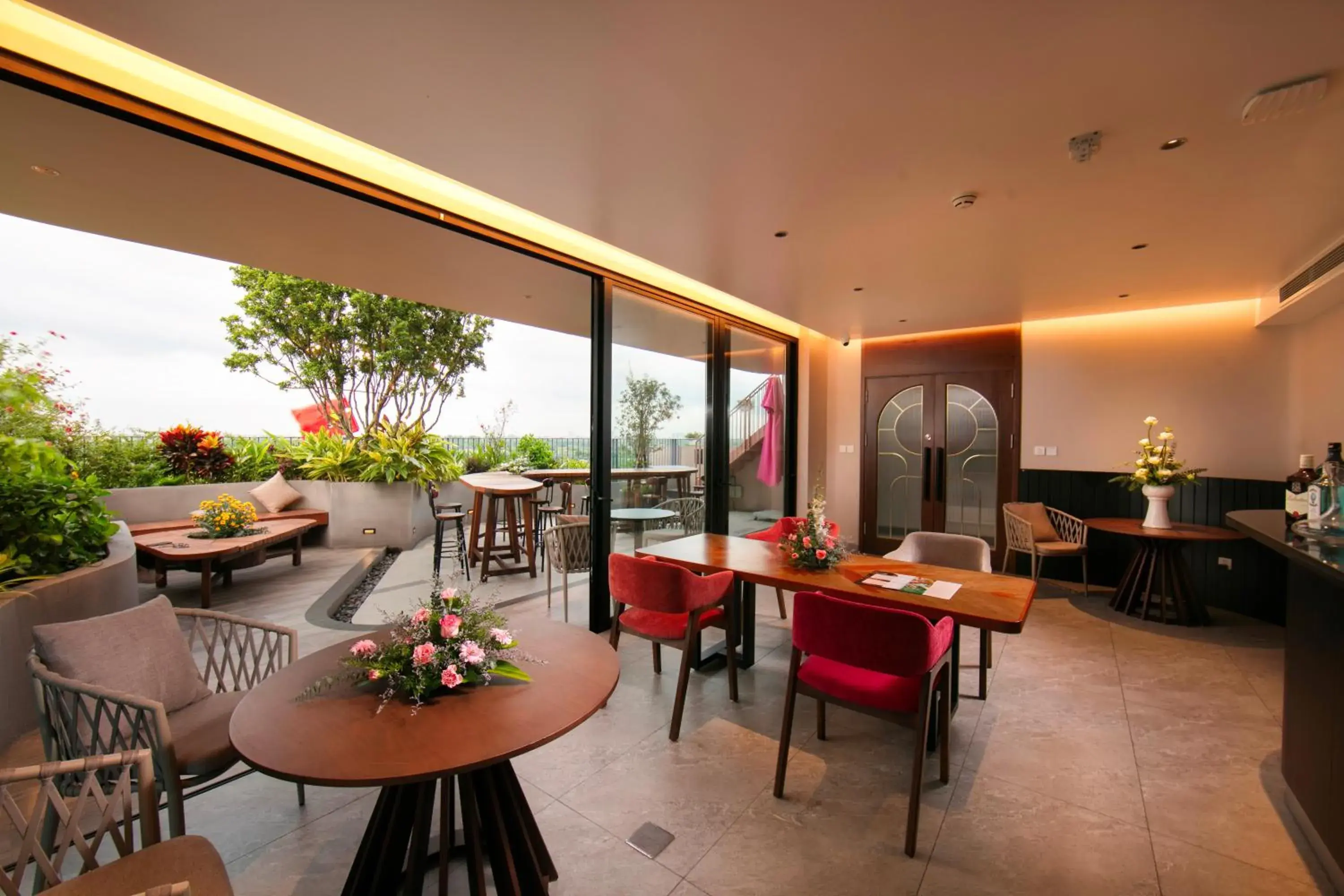 Restaurant/places to eat in Hanoi Riverview Boutique Hotel & Apartment Restaurant/places to eat in Hanoi Riverview Boutique Hotel & Apartment