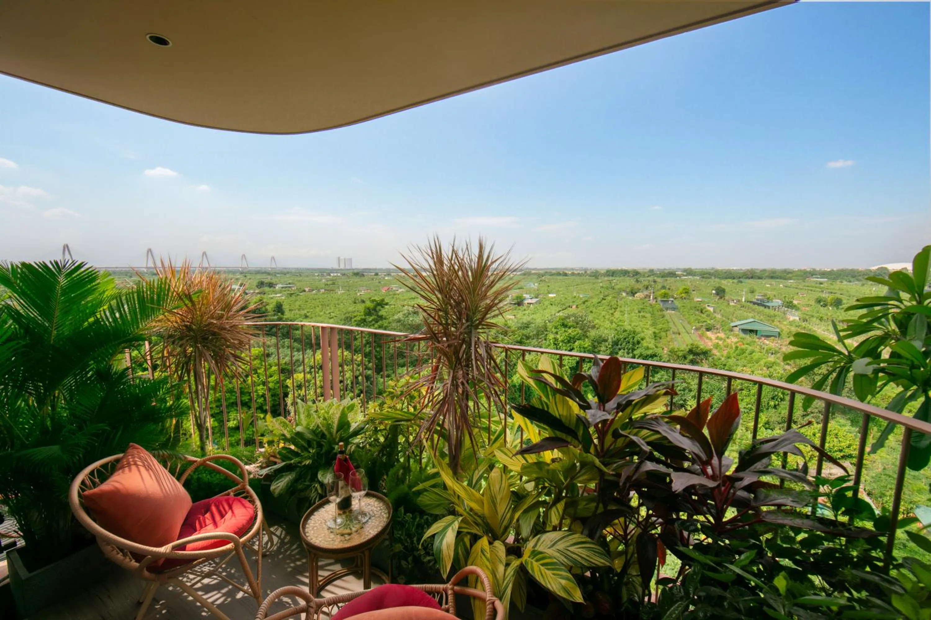 Day in Hanoi Riverview Boutique Hotel & Apartment