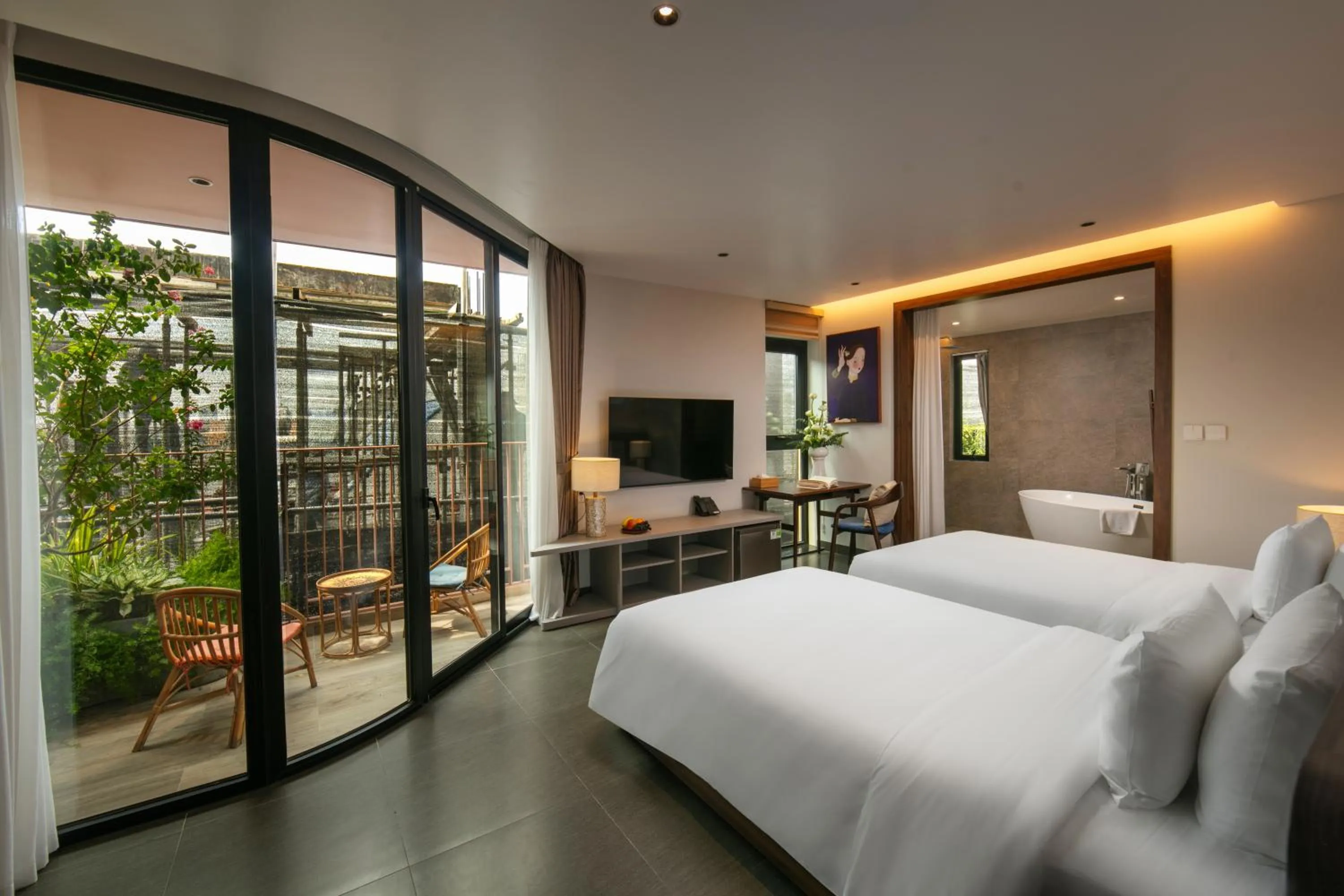 Communal lounge/ TV room, Bed in Hanoi Riverview Boutique Hotel & Apartment