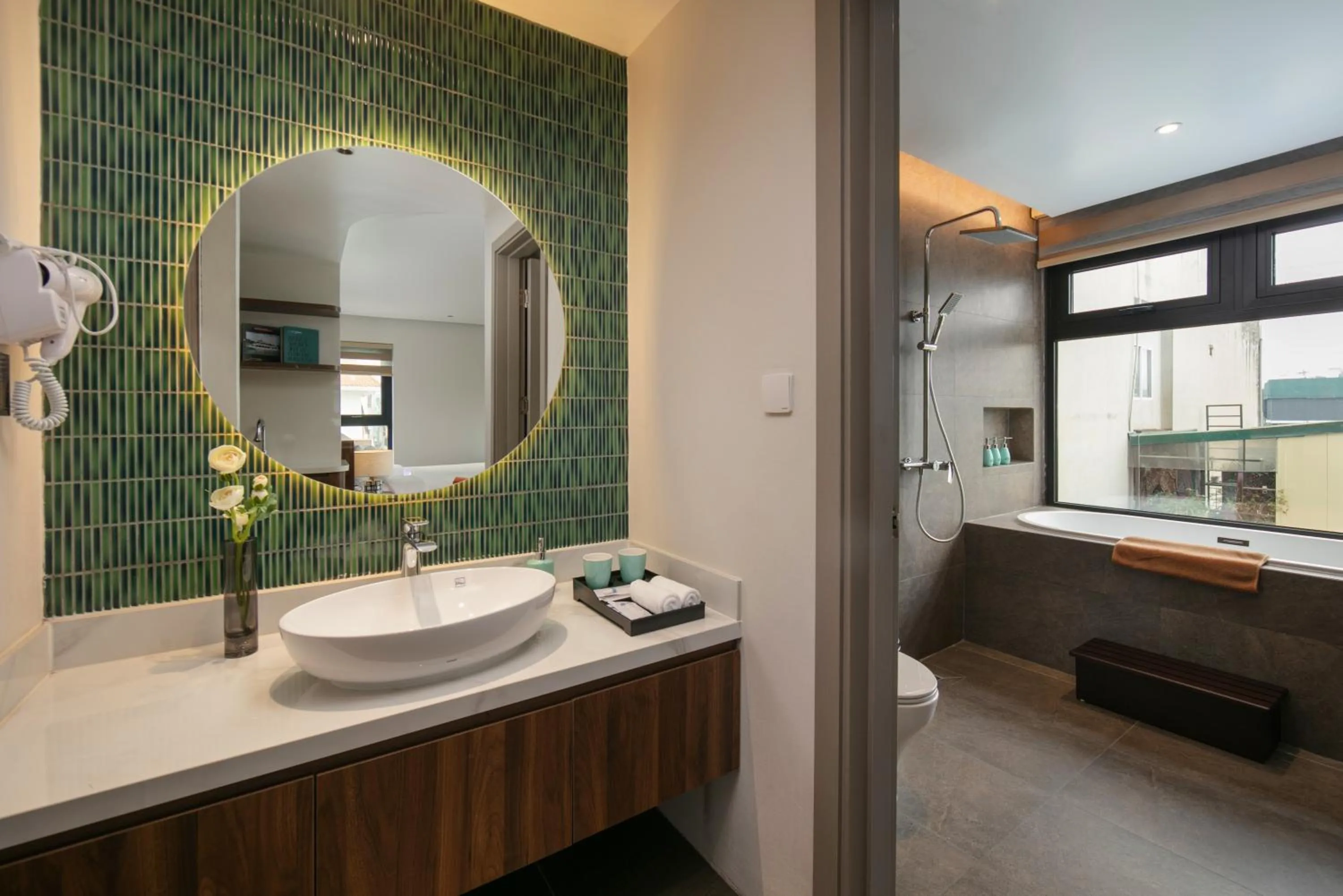 Shower in Hanoi Riverview Boutique Hotel & Apartment