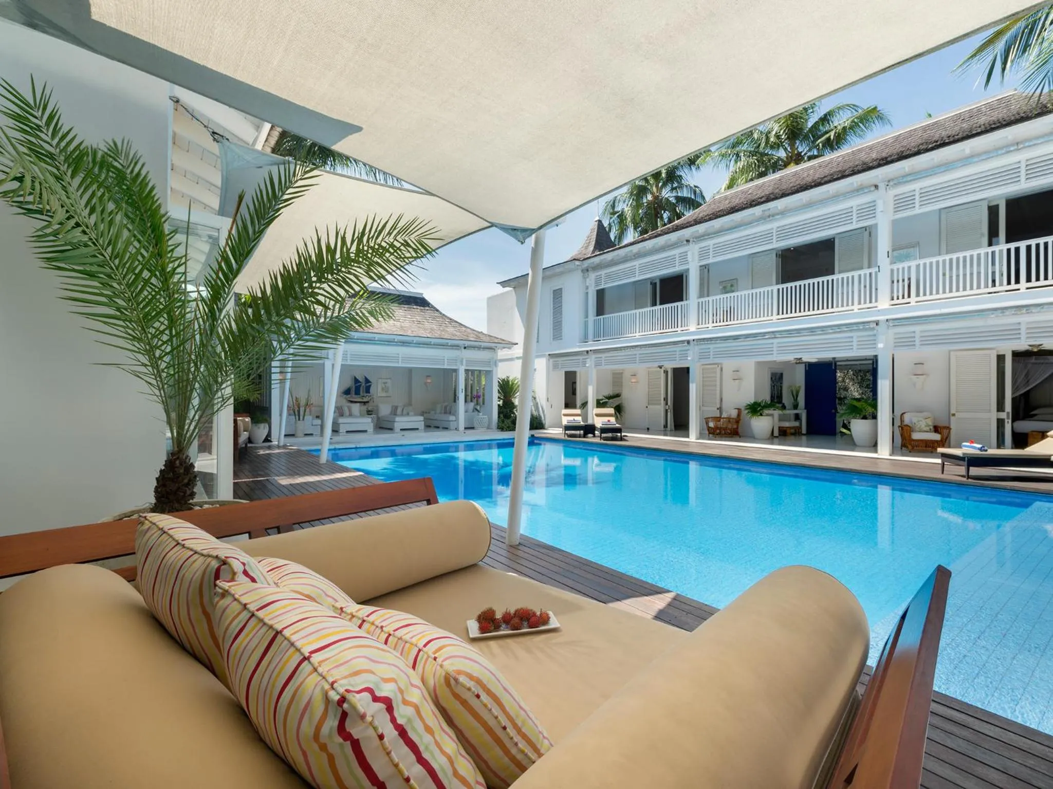 Property building in Villa Lulito