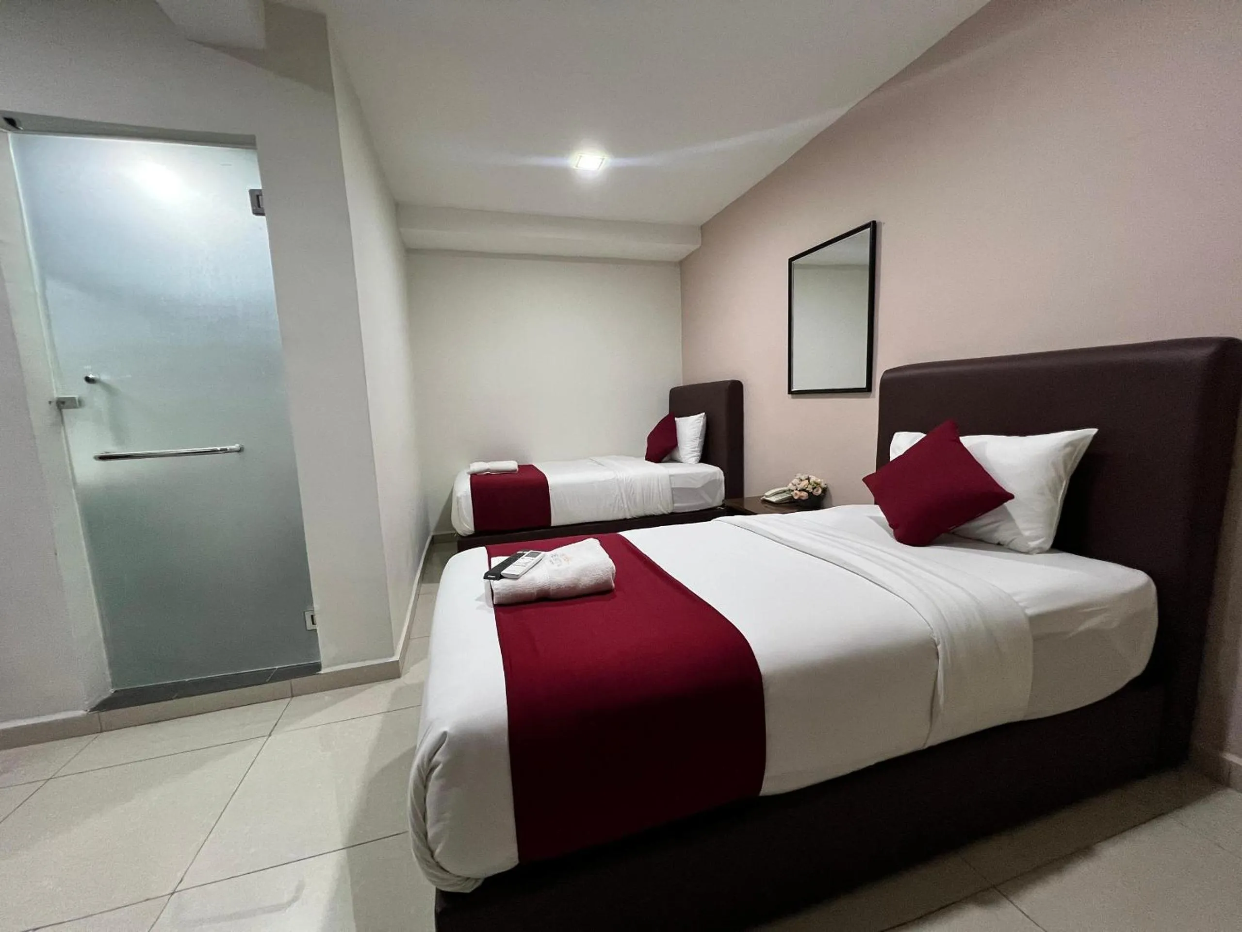 Deluxe Twin Room in De Royal Hotel