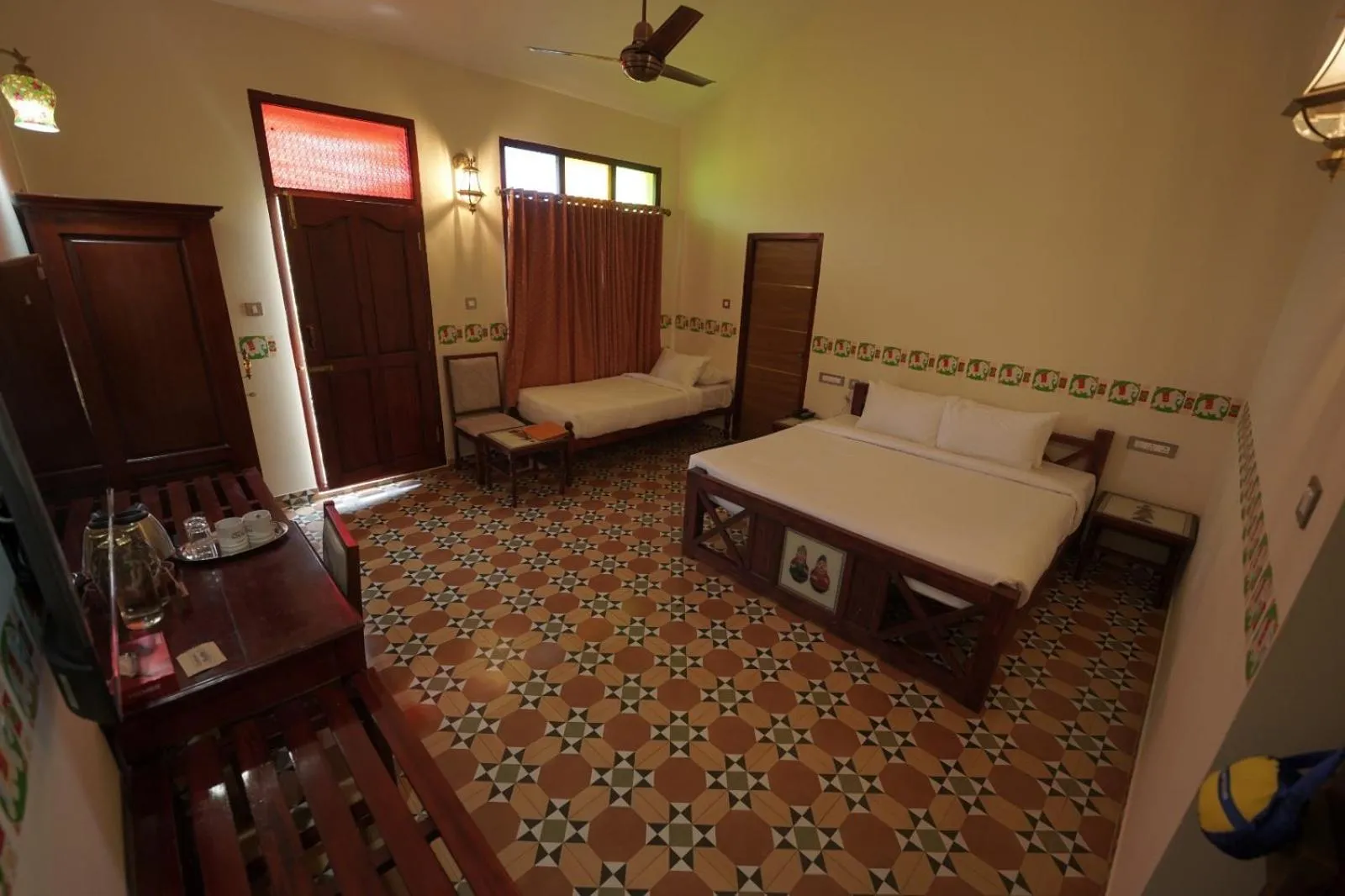 Deshadan Chola , Thanjavur