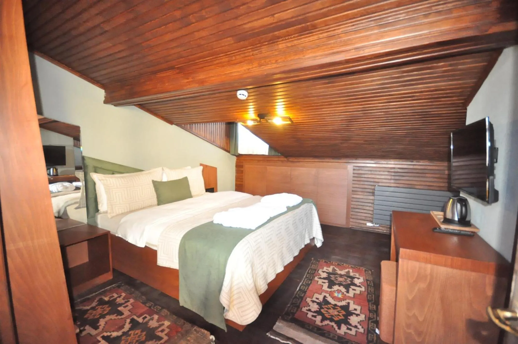 Bed in Mihman Konak Hotel