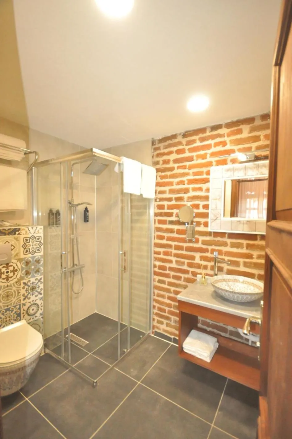 Bathroom in Mihman Konak Hotel