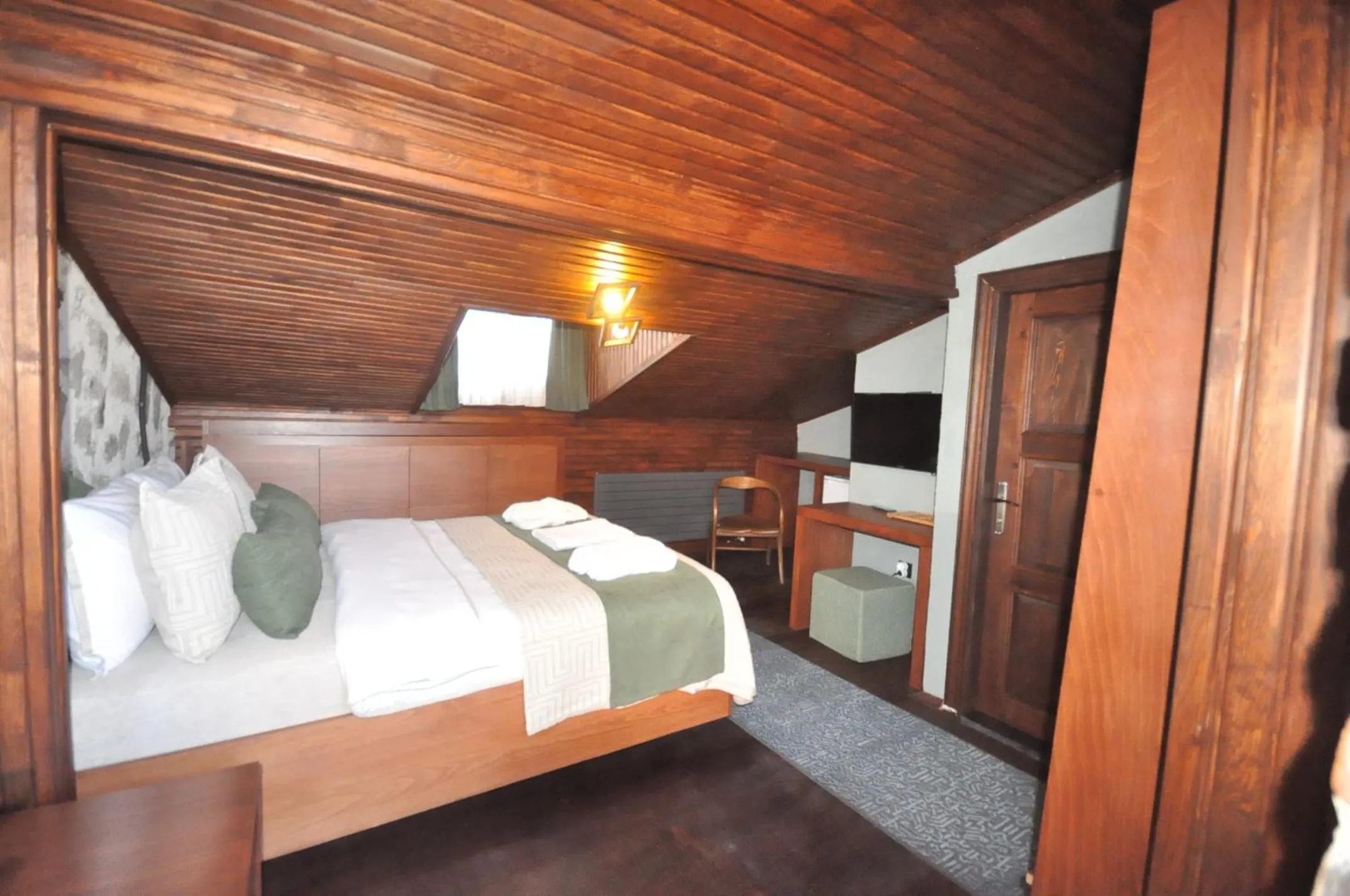 Bed in Mihman Konak Hotel