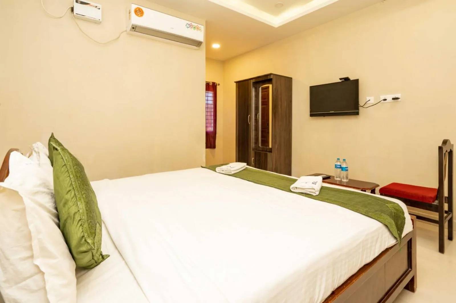 Bed in Hotel Ramleela