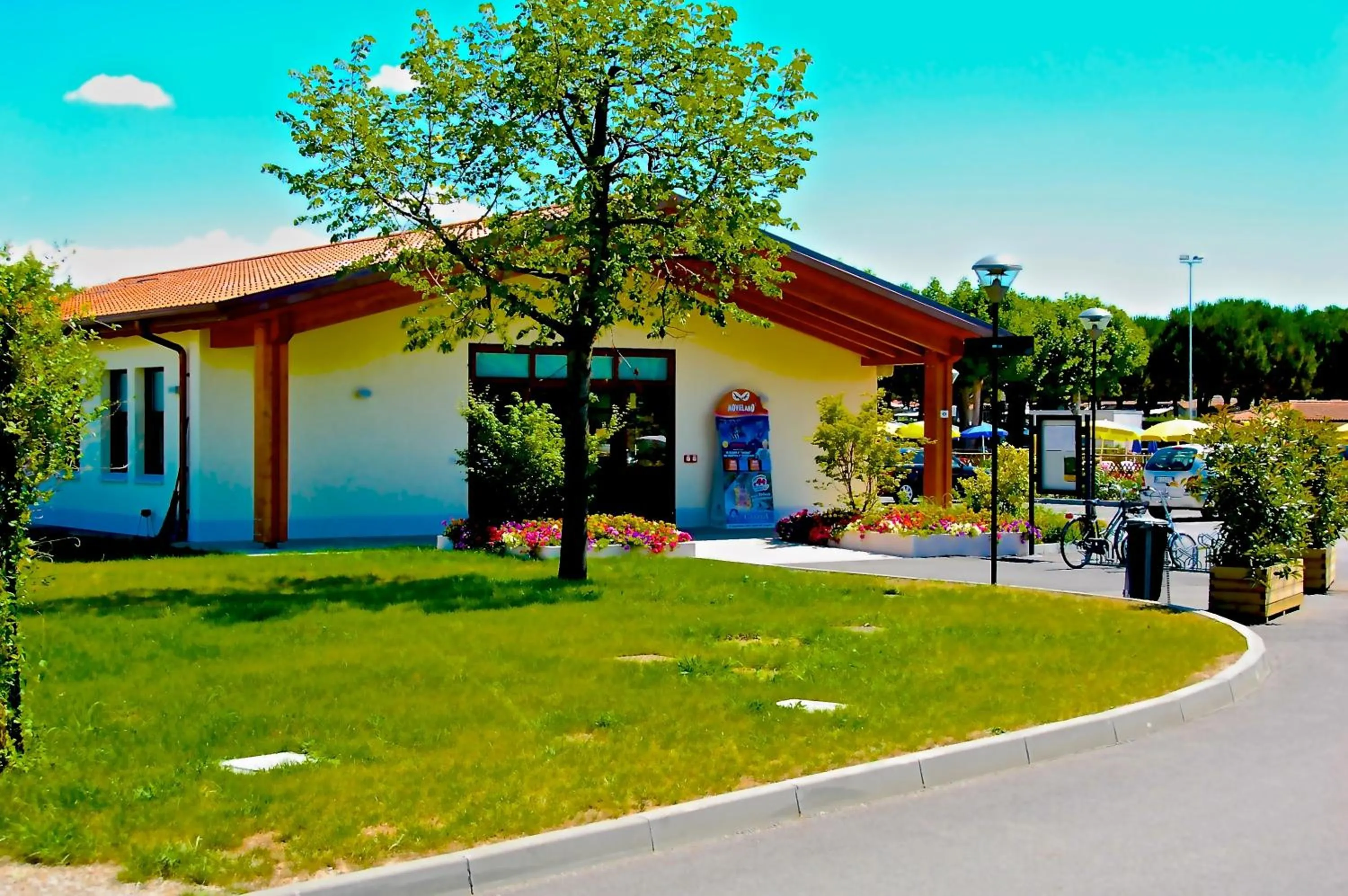 Facade/entrance in Campeggio del Garda