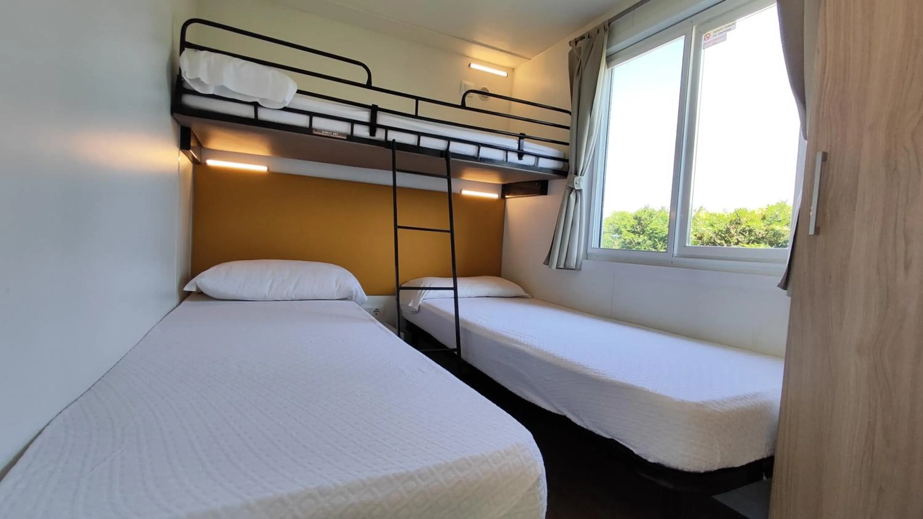 Bed in Campeggio del Garda