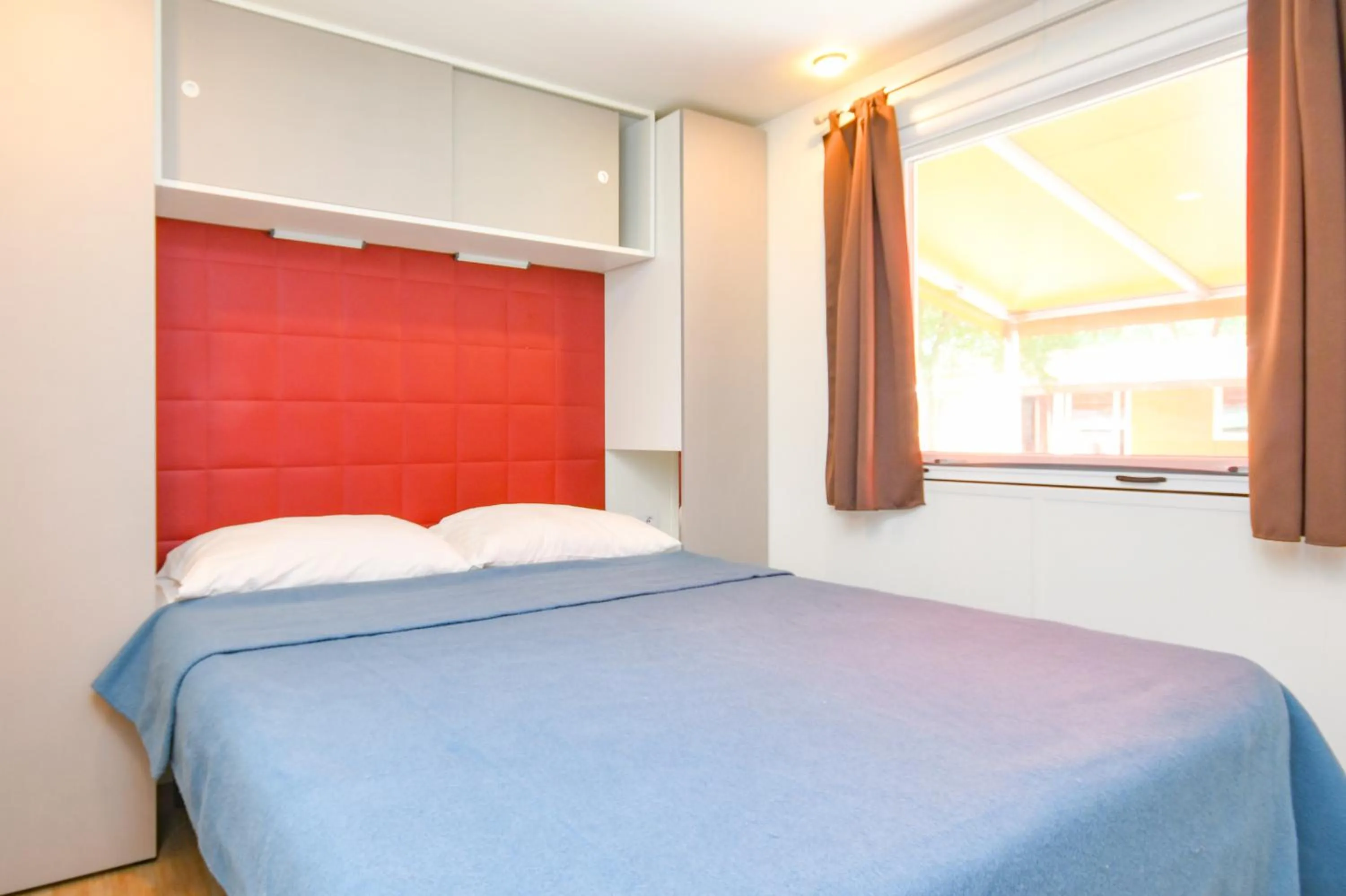 Bedroom, Bed in Campeggio del Garda