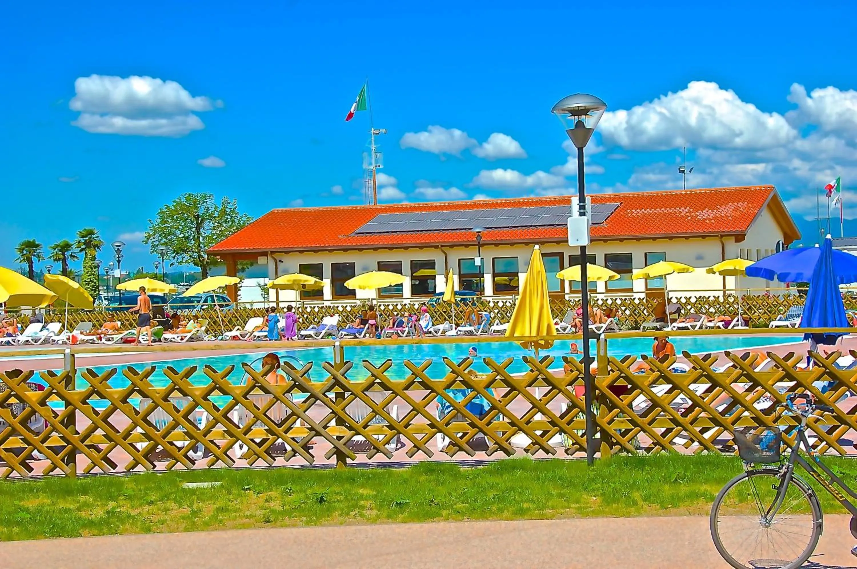 Property building in Campeggio del Garda