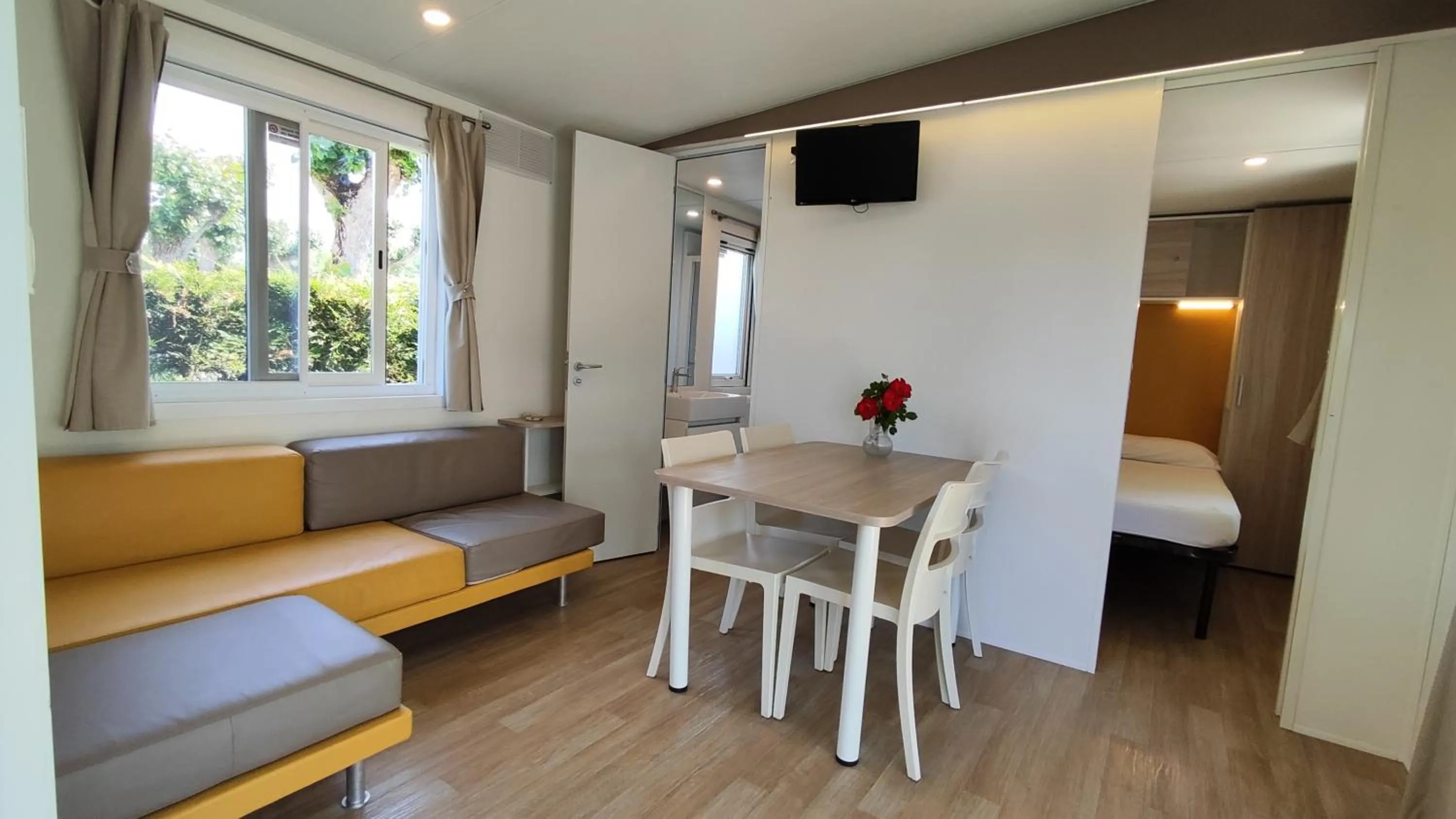 Bed in Campeggio del Garda