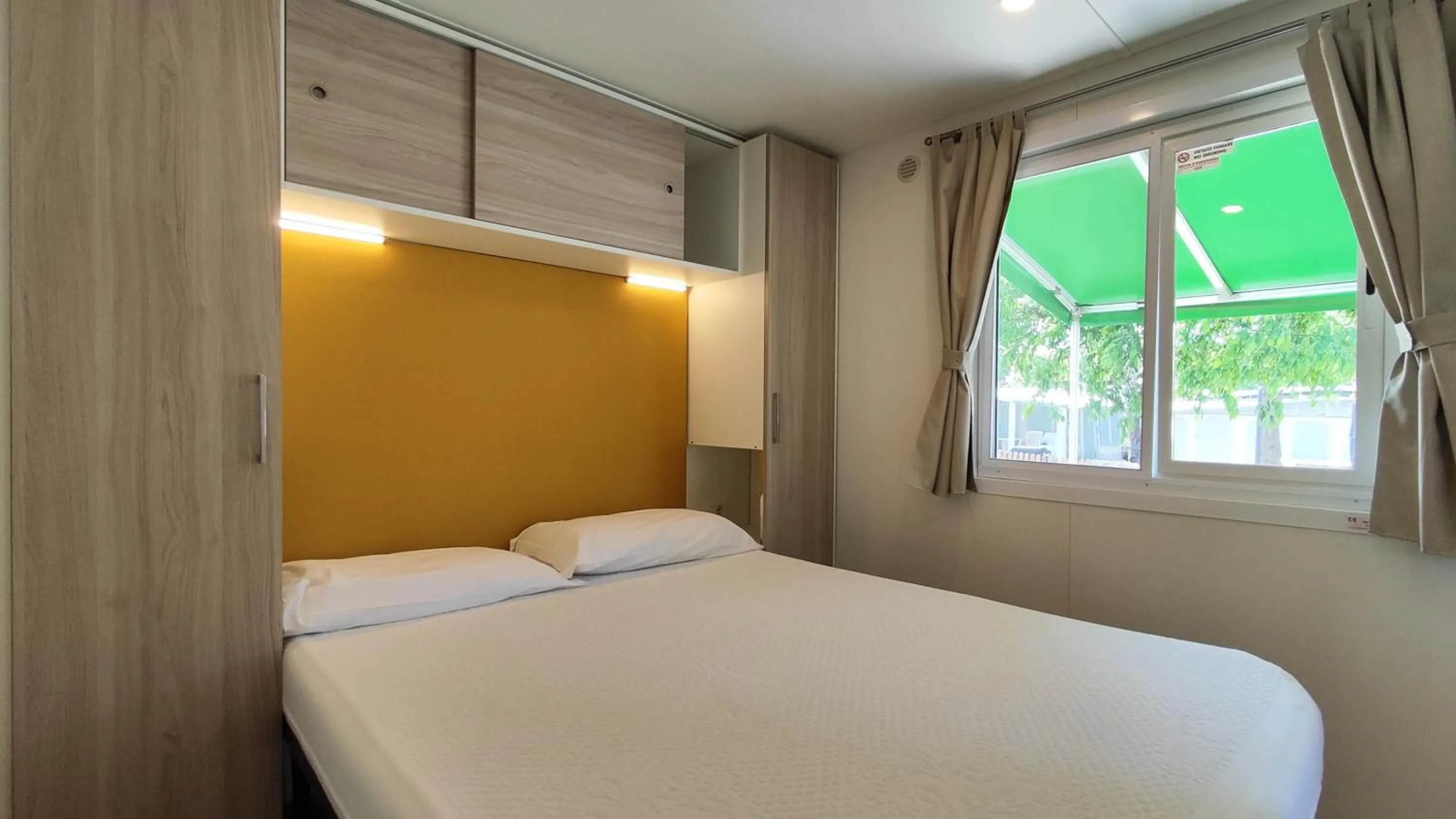 Bed in Campeggio del Garda