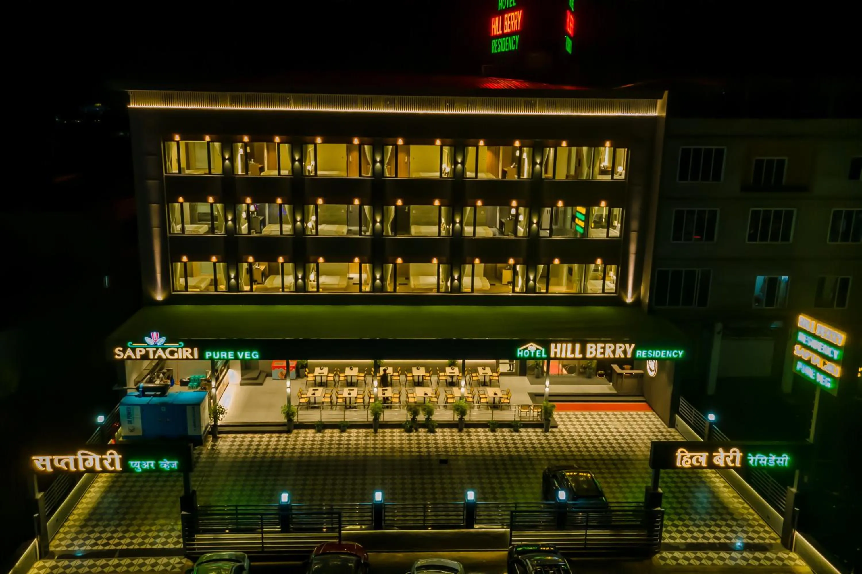 Property building in Hotel Hillberry