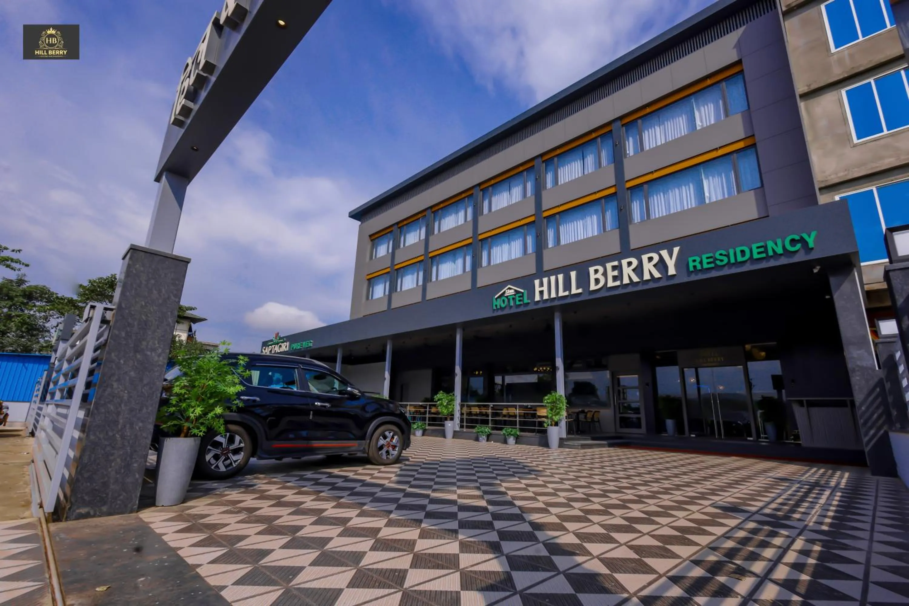 Property building in Hotel Hillberry