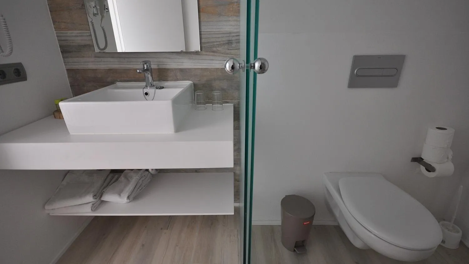 Toilet in Houm Nets - Adults Only