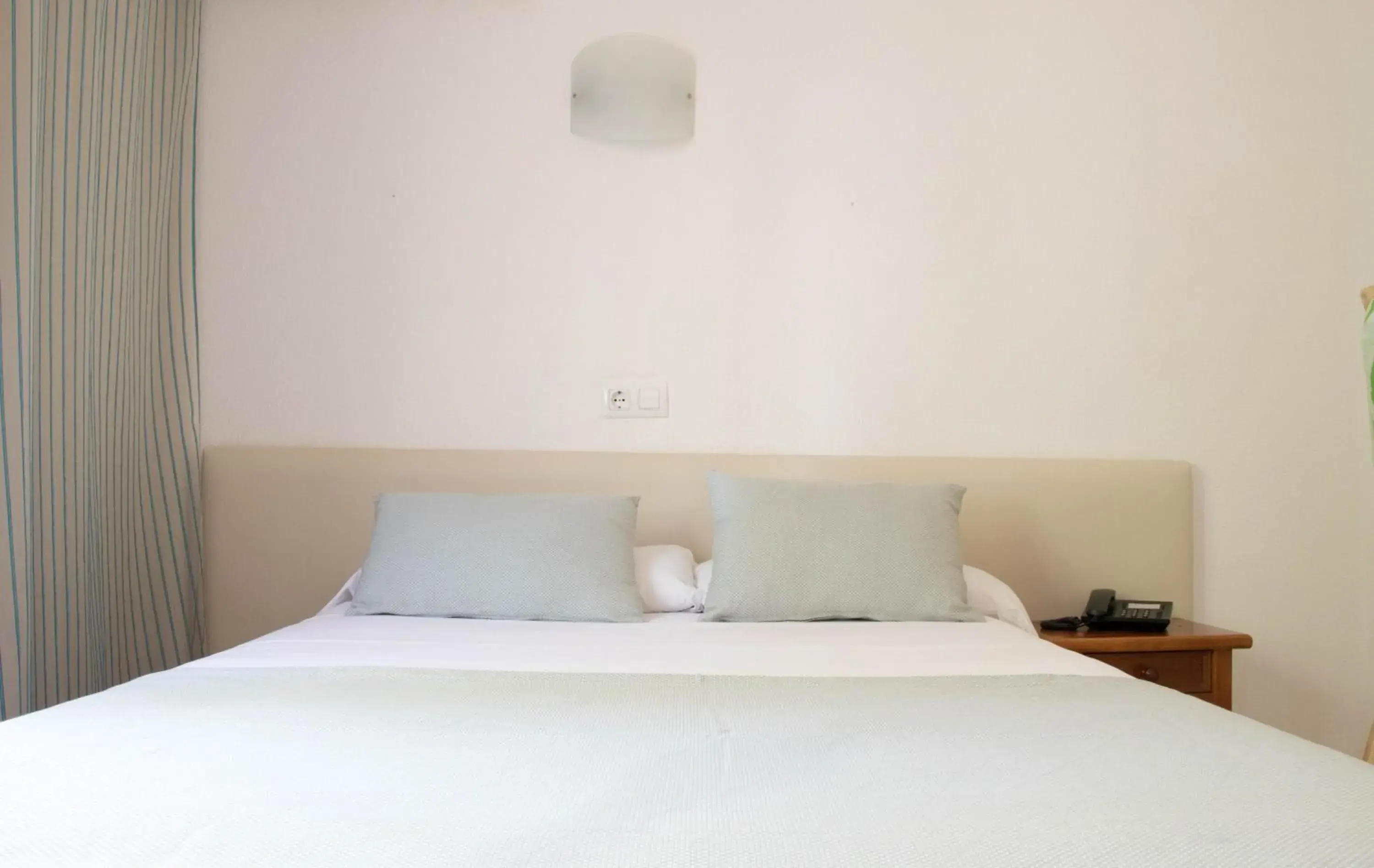 Photo of the whole room, Bed in Houm Nets - Adults Only Photo of the whole room, Bed in Houm Nets - Adults Only