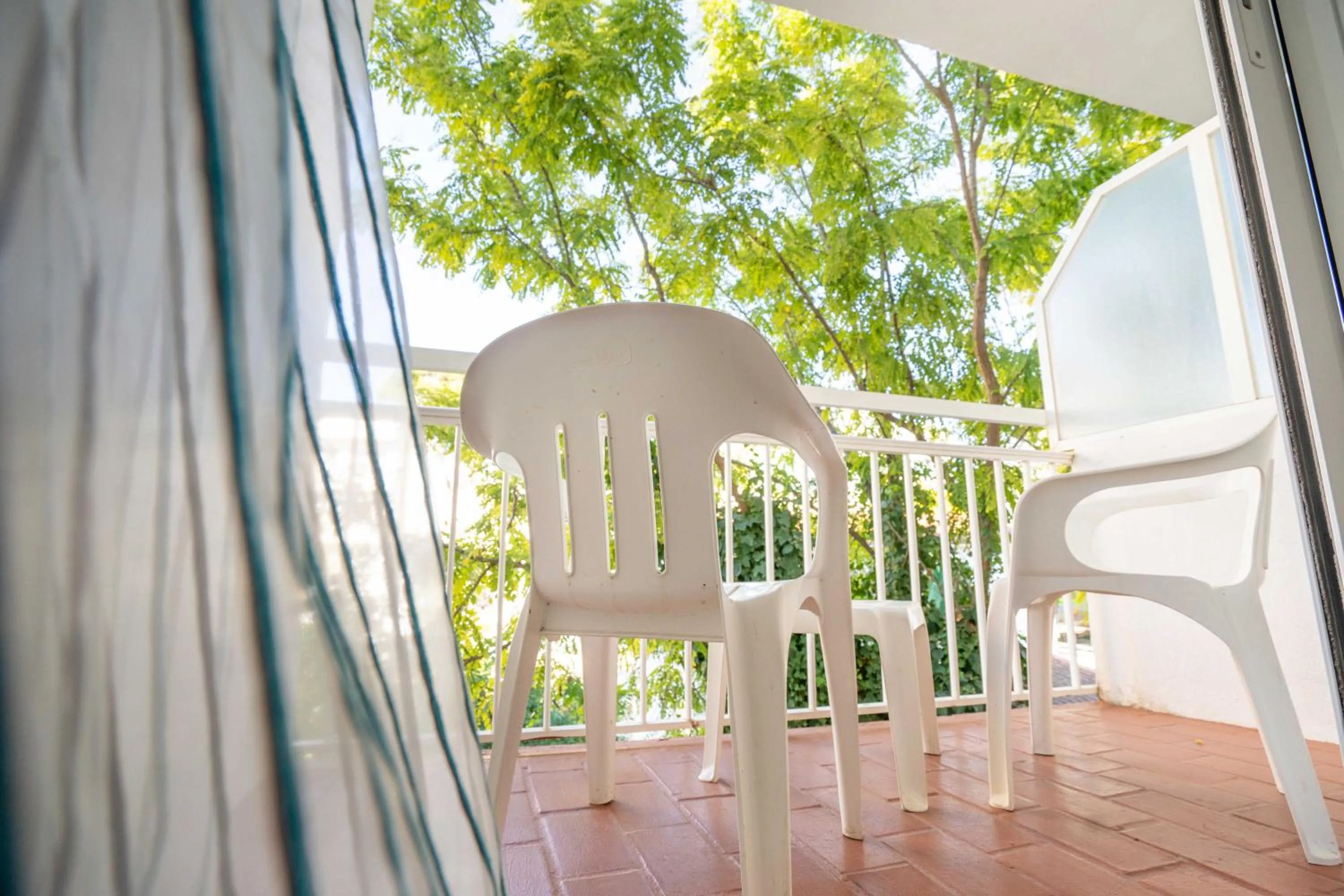 Off site in Houm Nets - Adults Only