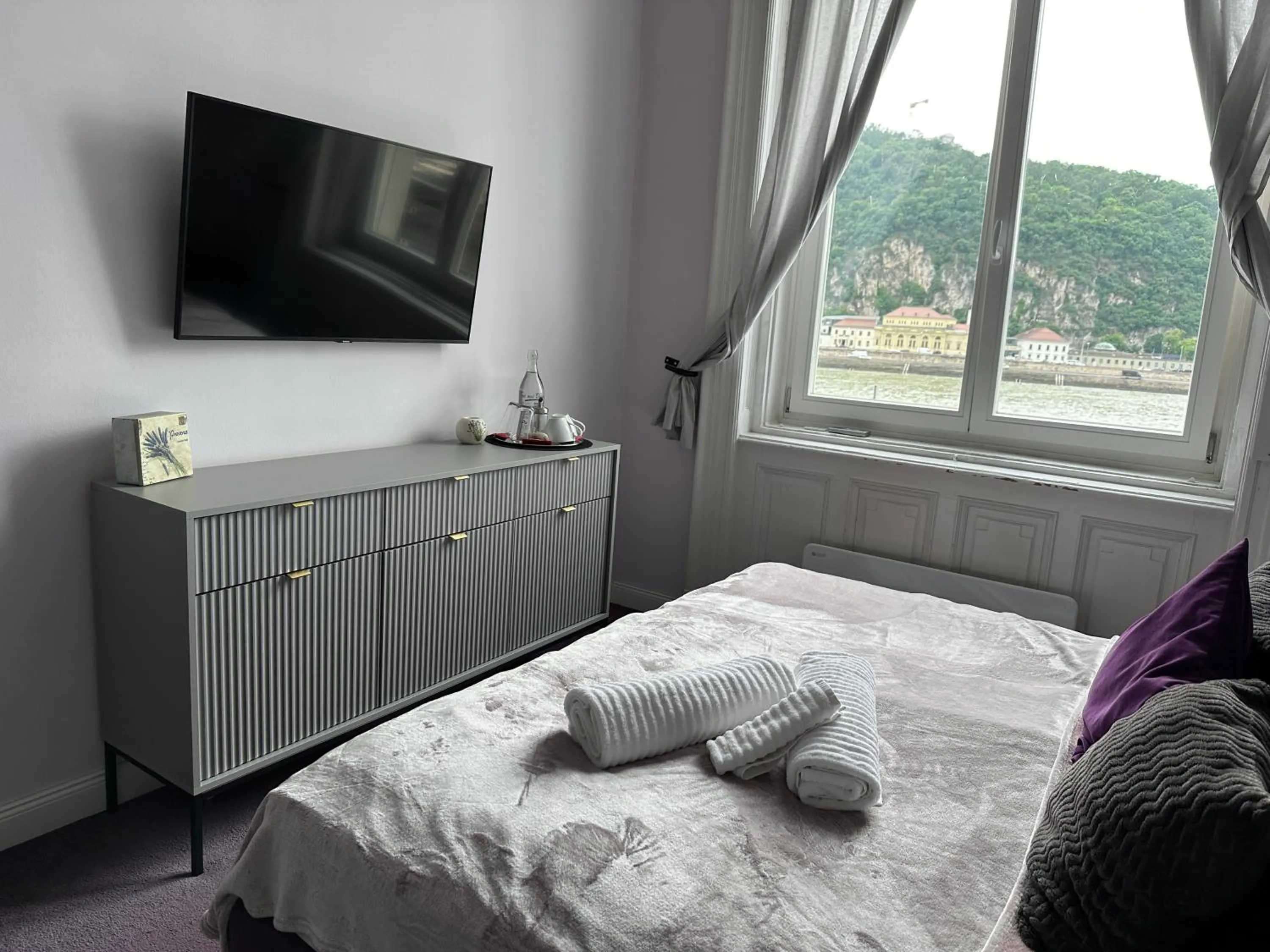 TV and multimedia, Bed in Balance Home