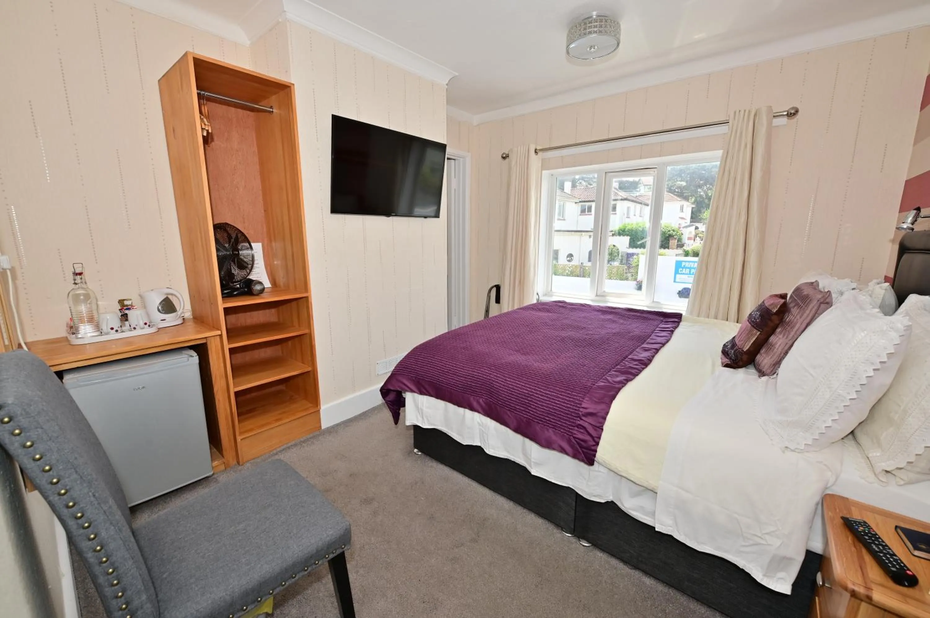 Bed in Lyme Bay House