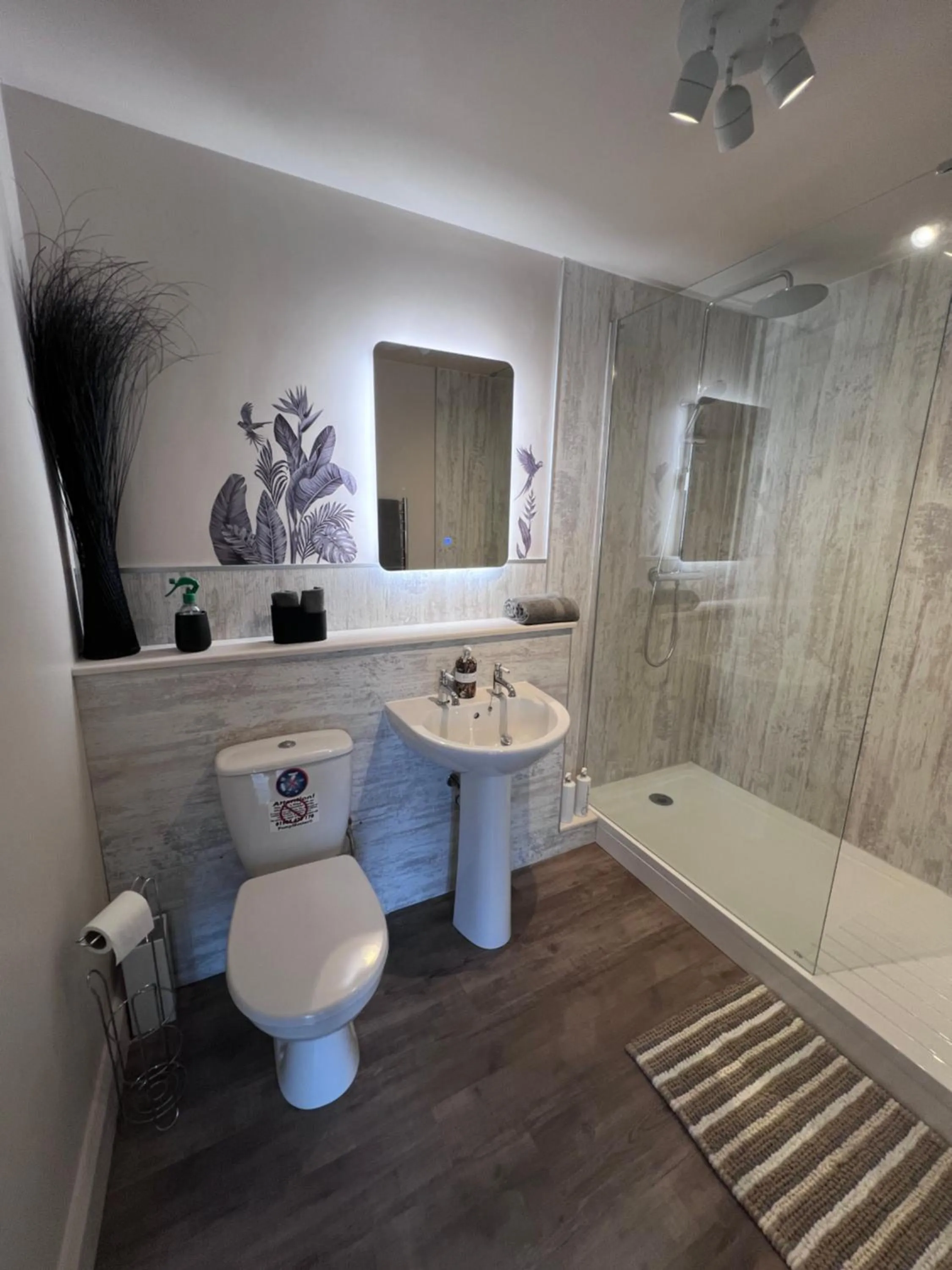 Bathroom in Orchard Side Bed and Breakfast