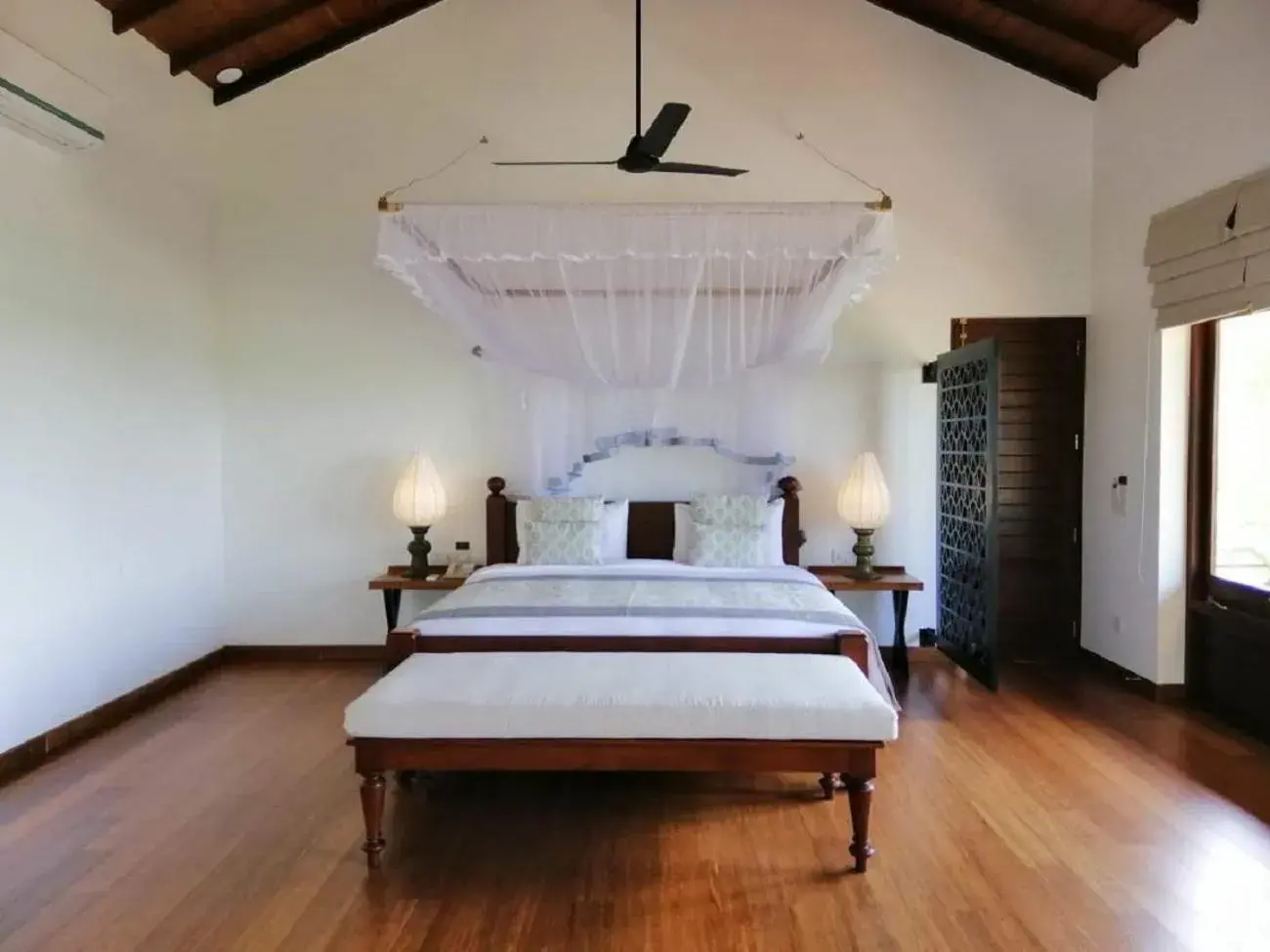 Bed in Calamansi Cove Villas Bed in Calamansi Cove Villas
